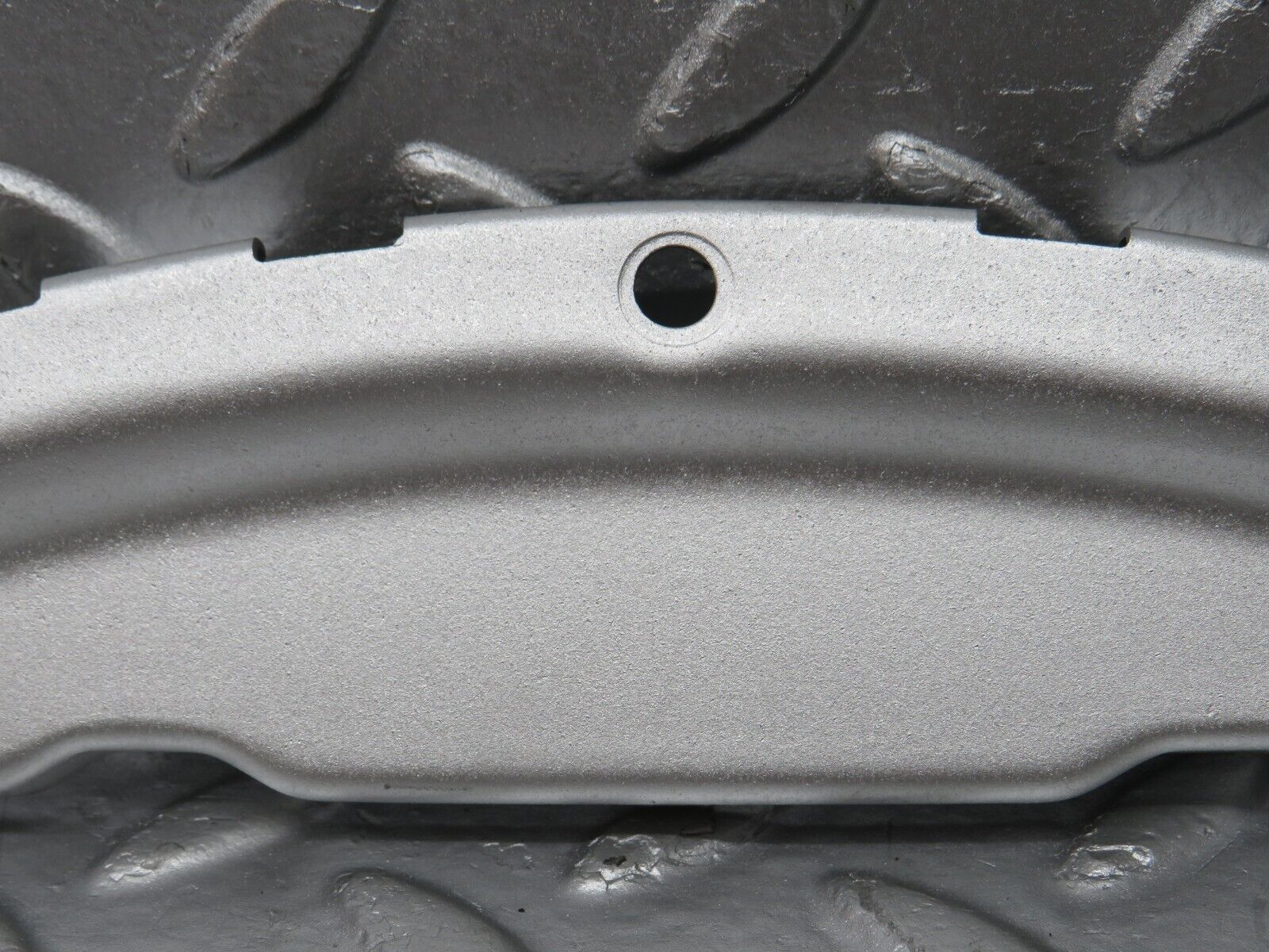 33058 Mercedes-Benz C107 R107 350 V8 Gearbox Flange Cover