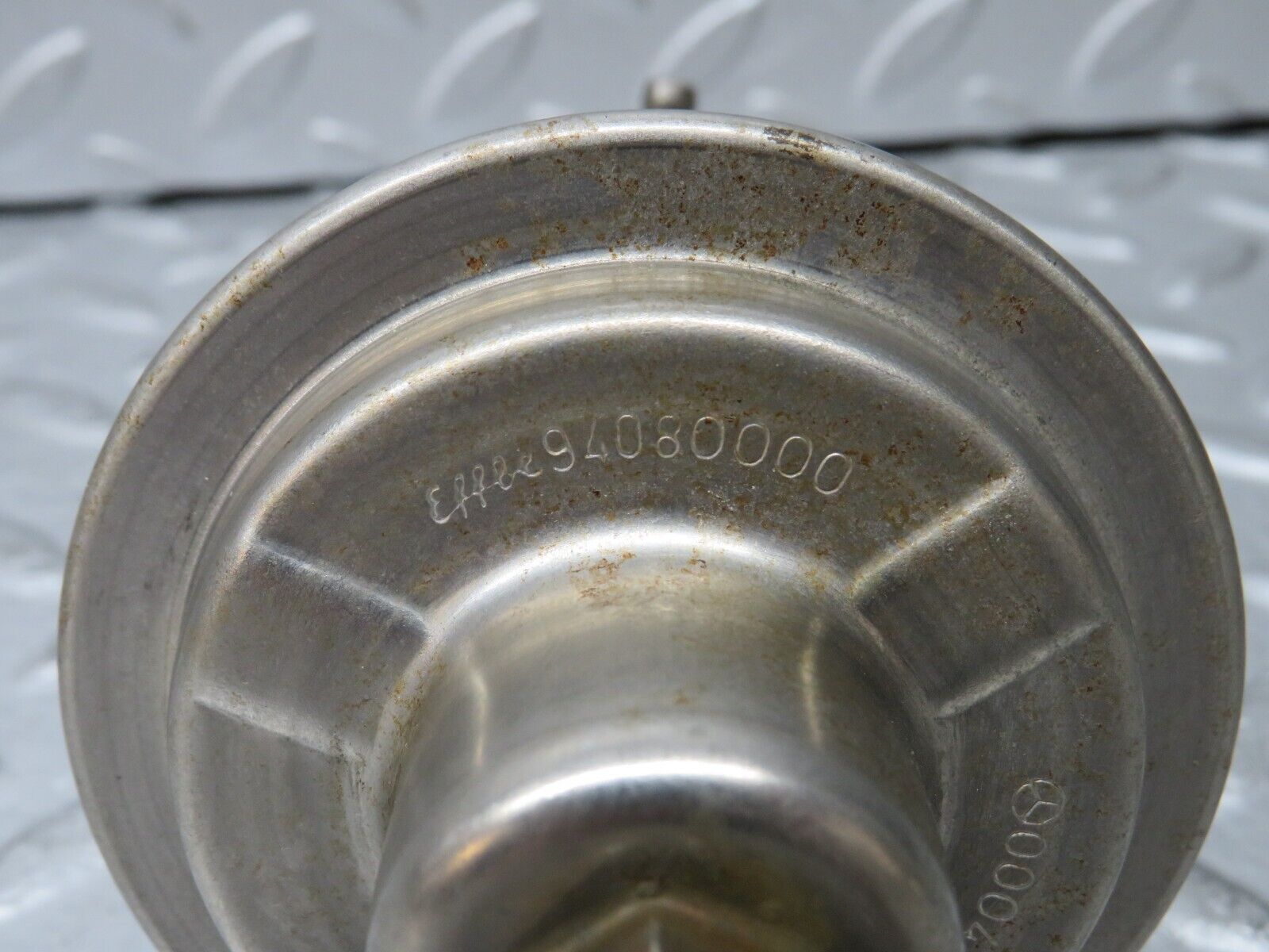 35347 Mercedes-Benz R107 280SL Fuel Pressure Regulator Bosch 0004760421