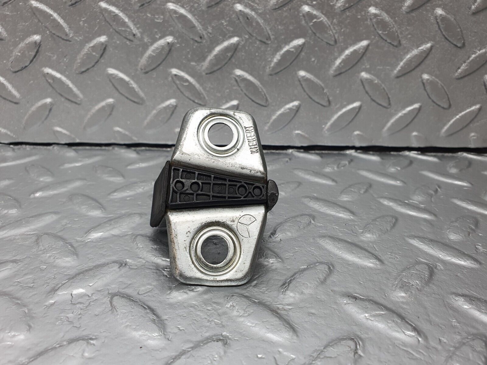 42535 Mercedes-Benz R129 320SL Coupe Door Lock Latch