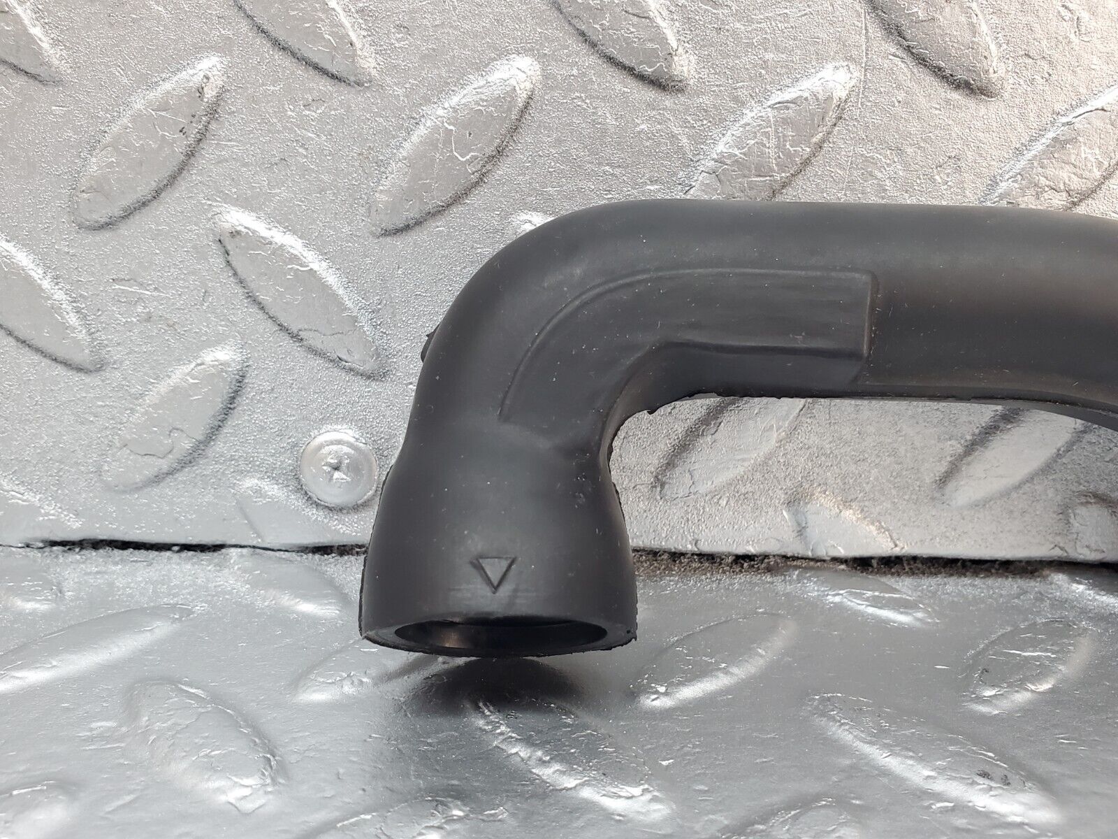 45394 Mercedes-Benz 280E M110.983 Air Intake Pipe 1100945282