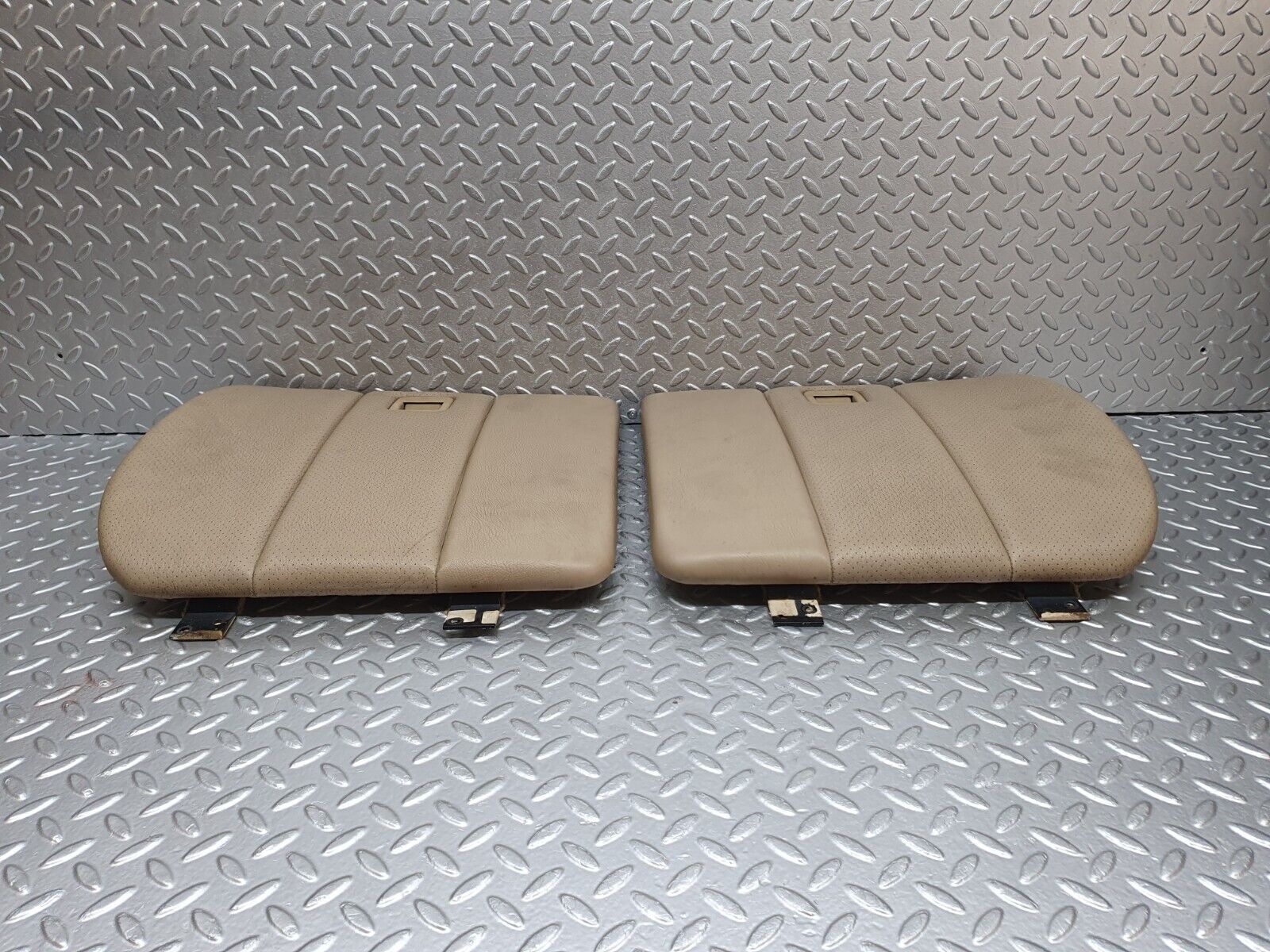 42418 Mercedes-Benz R129 320SL Coupe Rear Seat Beige Leather 1299220101 129920020