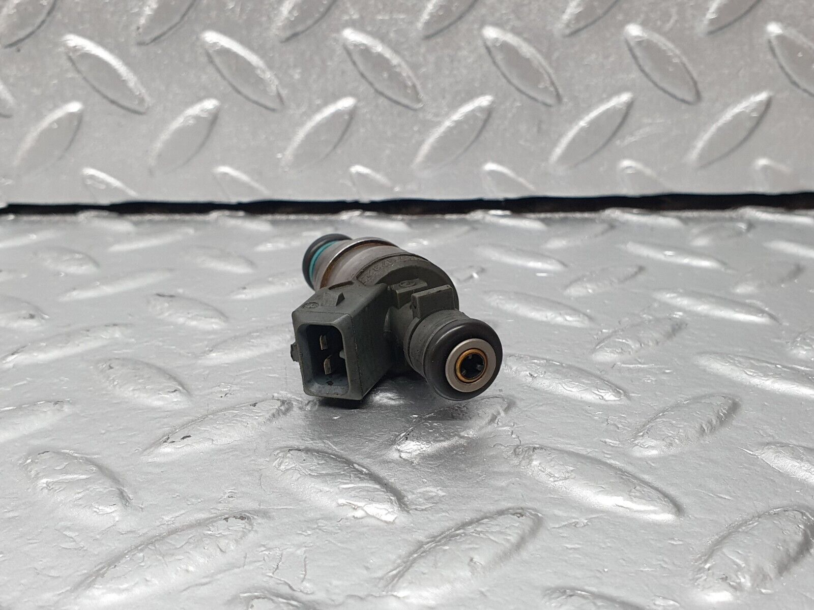 42373 Mercedes-Benz R129 320SL Coupe Fuel Injector Bosch 0000787323 0280155209