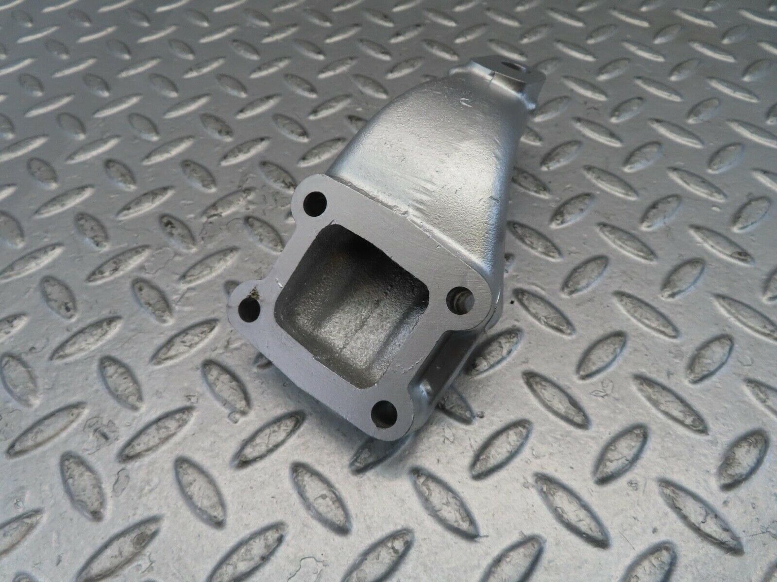 11029 Mercedes-Benz R107 W116 Engine Mount Bracket Right Side 1162234504