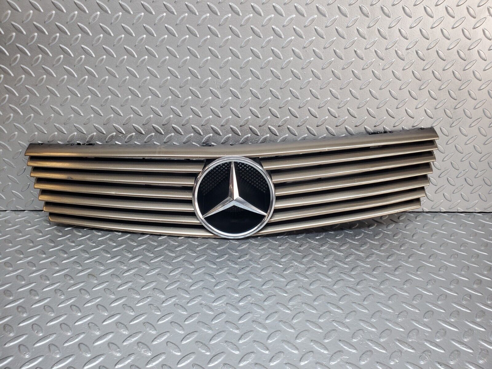 45118 Mercedes-Benz R129 300SL Coupe Bonnet Grill 1298800085