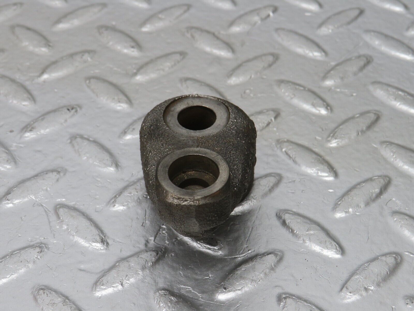 32975 Mercedes-Benz C107 R107 Air Conditioning Compressor Holder 1161320140