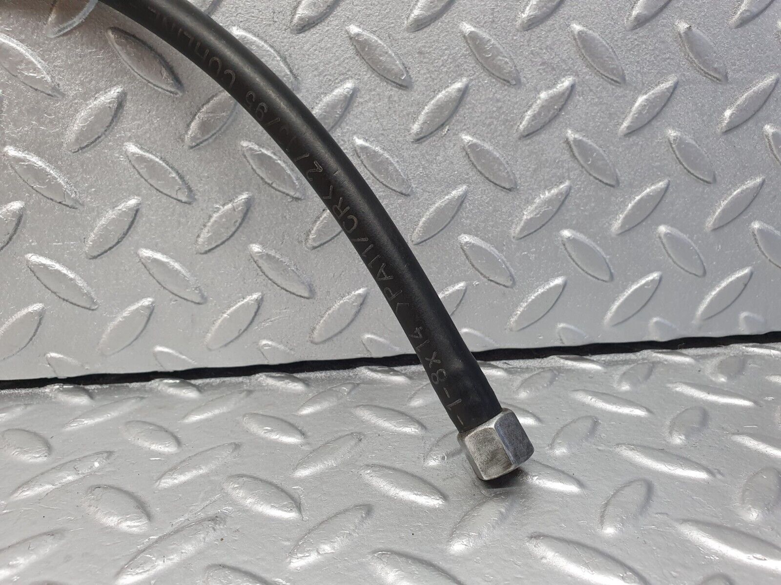 42525 Mercedes-Benz R129 320SL Coupe Fuel Hose Pipe