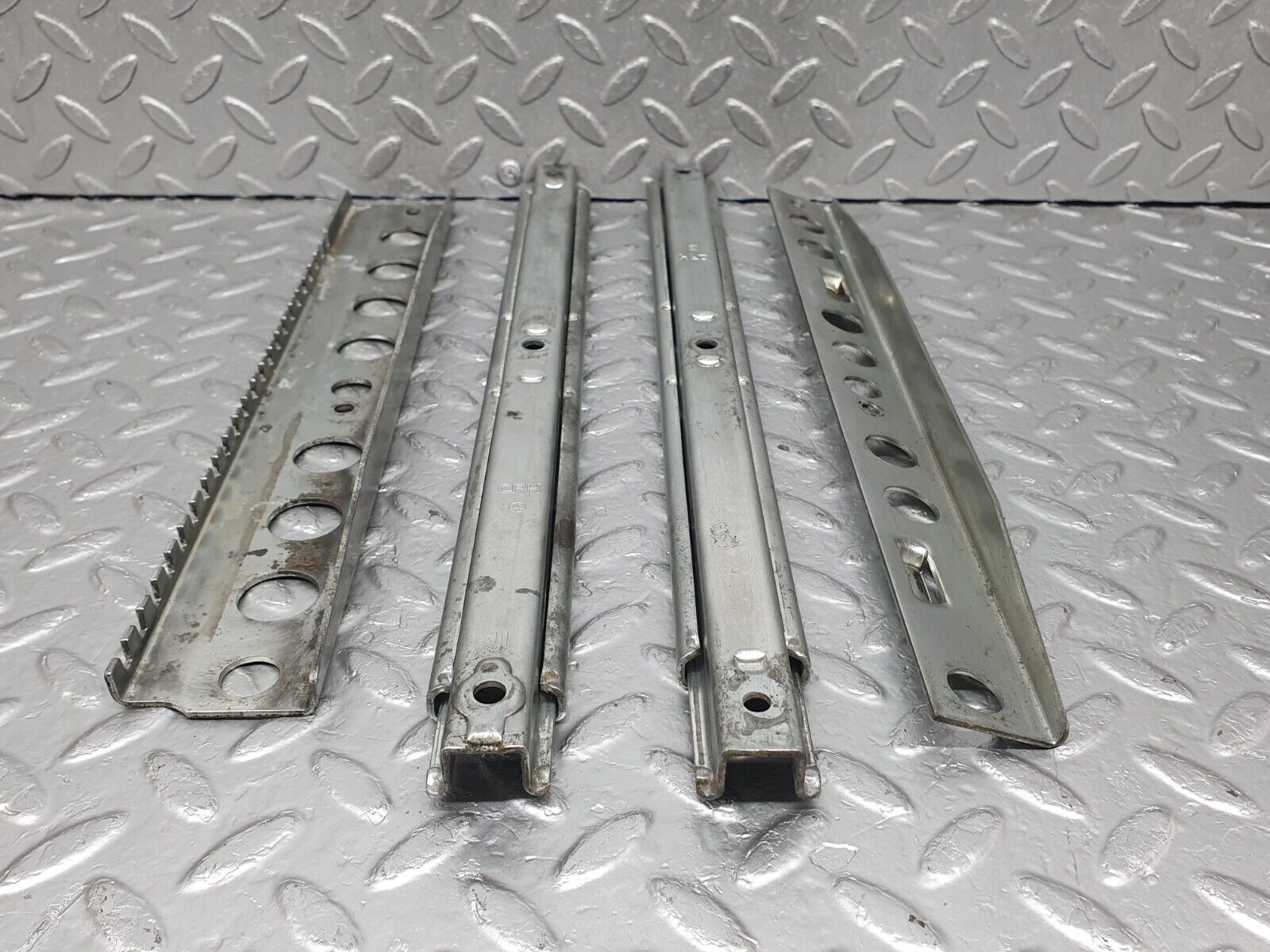 44181 Mercedes-Benz C123 230CE Coupe Front Right Seat Rail Pair