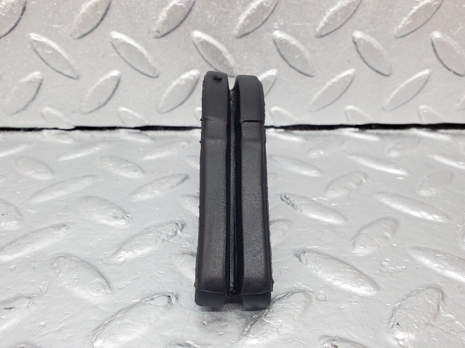 45727 Mercedes-Benz W126 420SE Firewall Grommet 1268050291