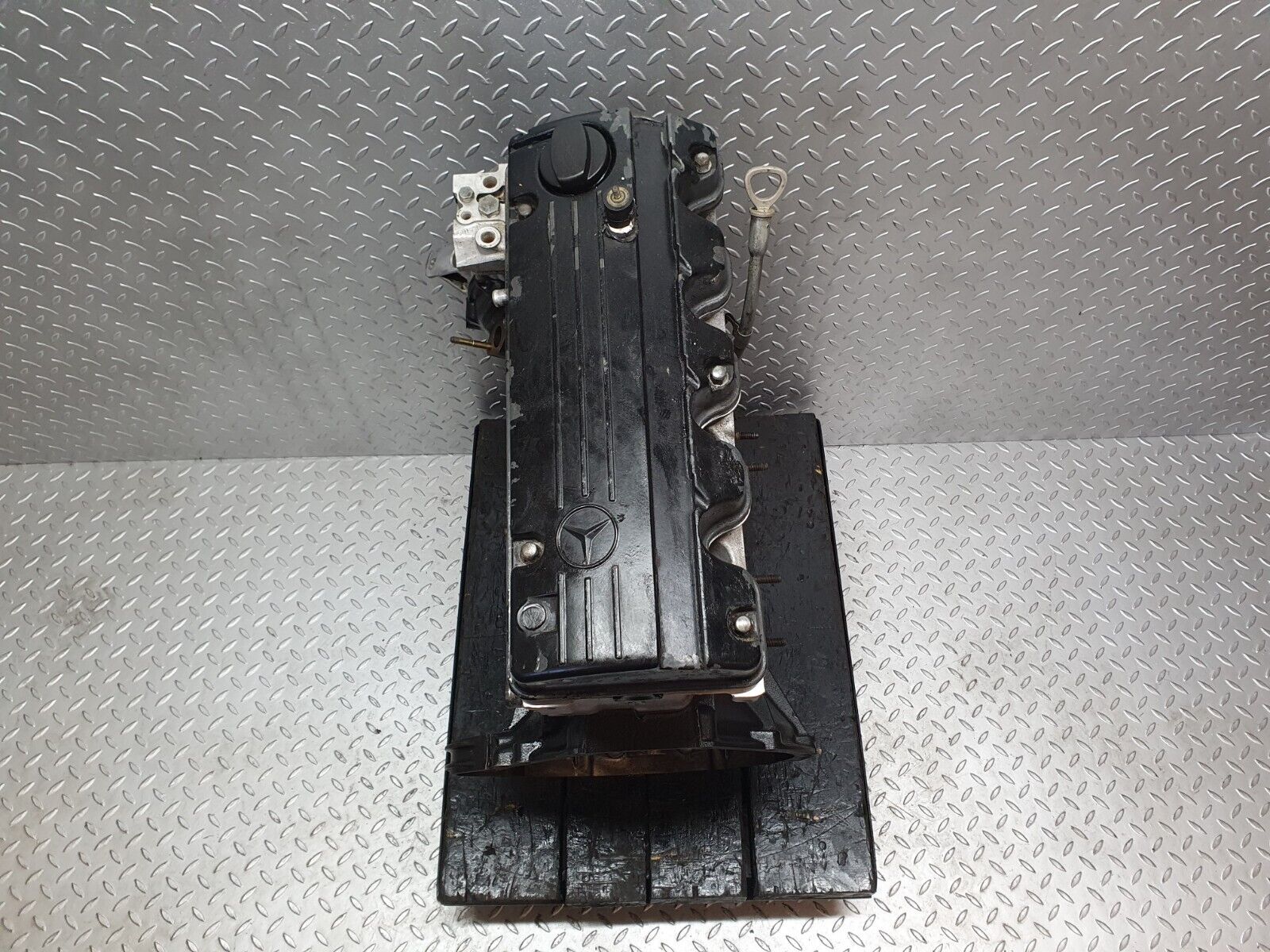 43033 Mercedes-Benz W201 190 Complete Engine 102.924 1020113601