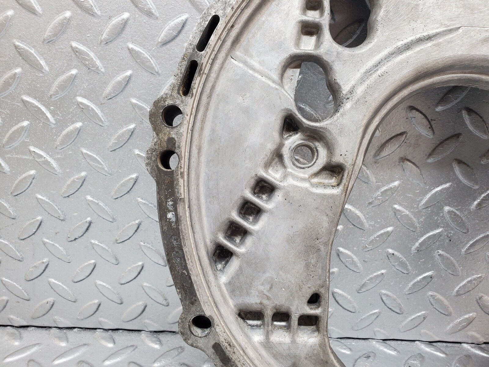 44518 Mercedes-Benz W123 280E Gearbox Flange 1100111545