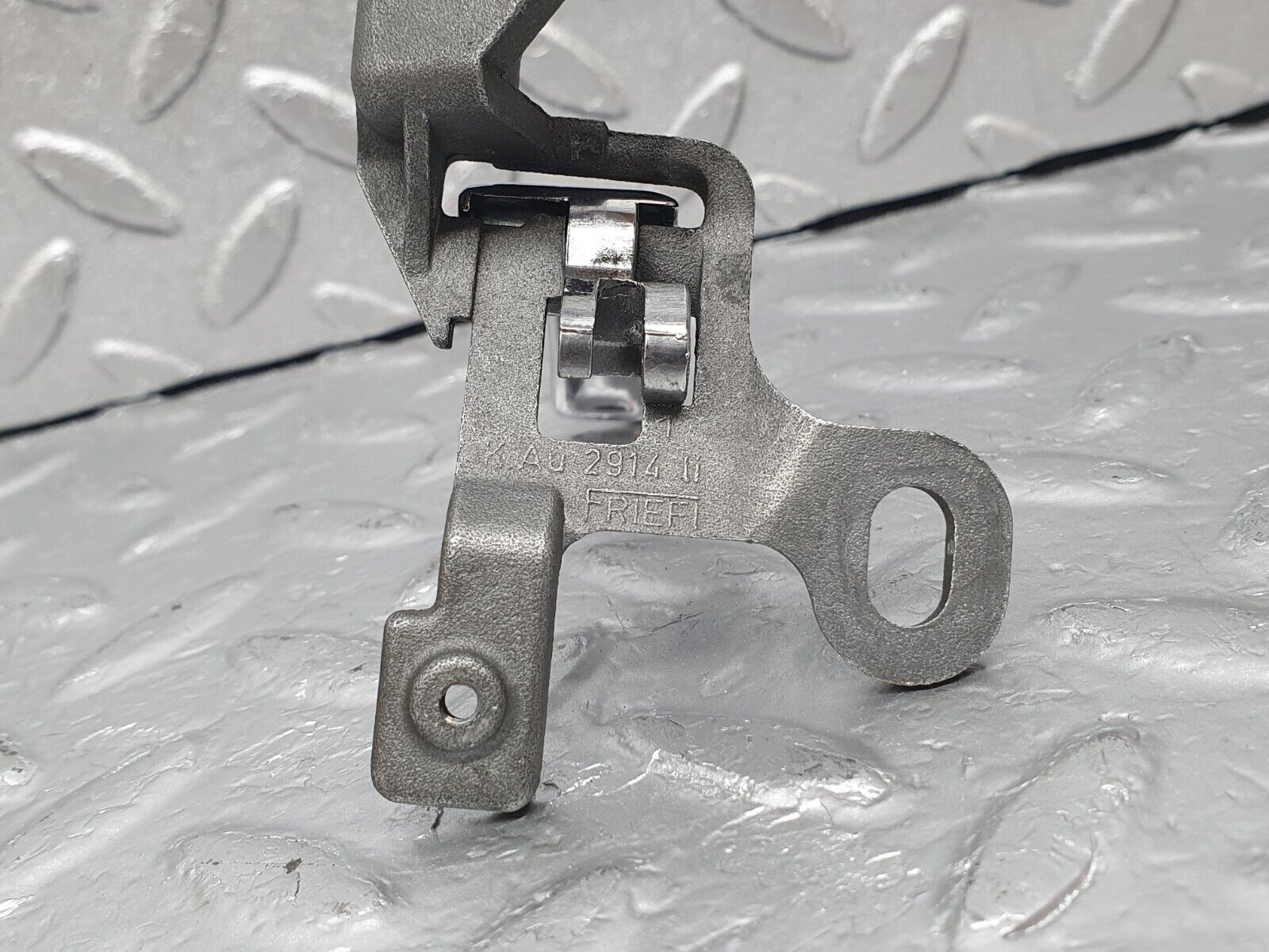 43971 Mercedes-Benz C123 230CE Coupe Left Interior Door Handle 1237600161