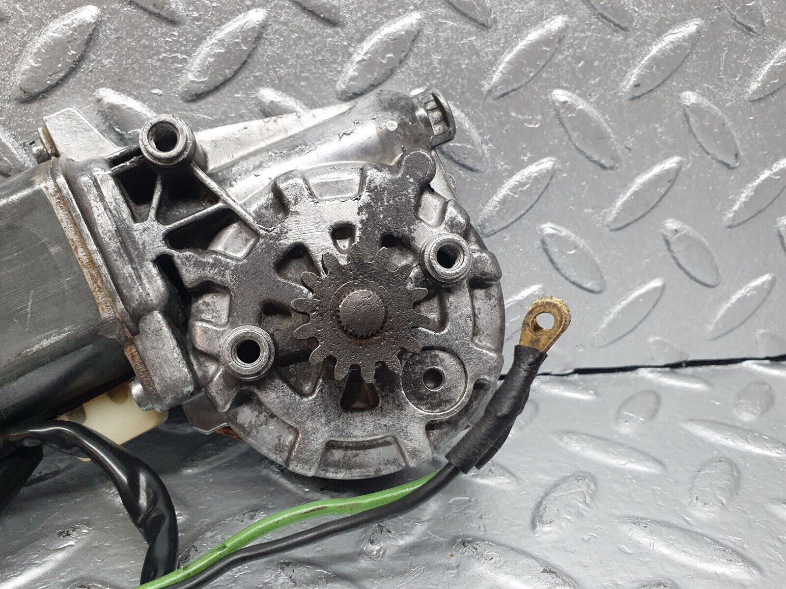 43653 Mercedes-Benz C126 380SEC Coupe Rear Left Power Window Regulator Motor Bosch