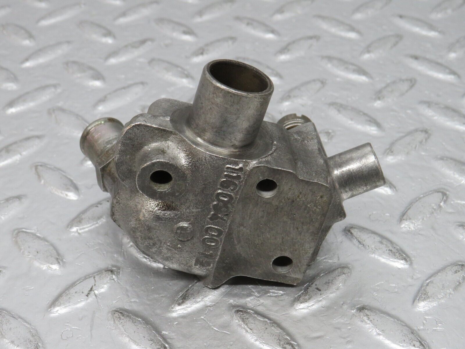 32767 Mercedes-Benz C107 R107 350 V8 Auxiliary Air Valve 1160940012