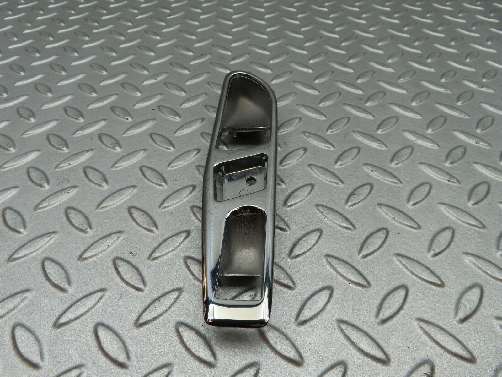 4923 Mercedes-Benz R107 350SL Interior Door Handle Chrome Surround Right