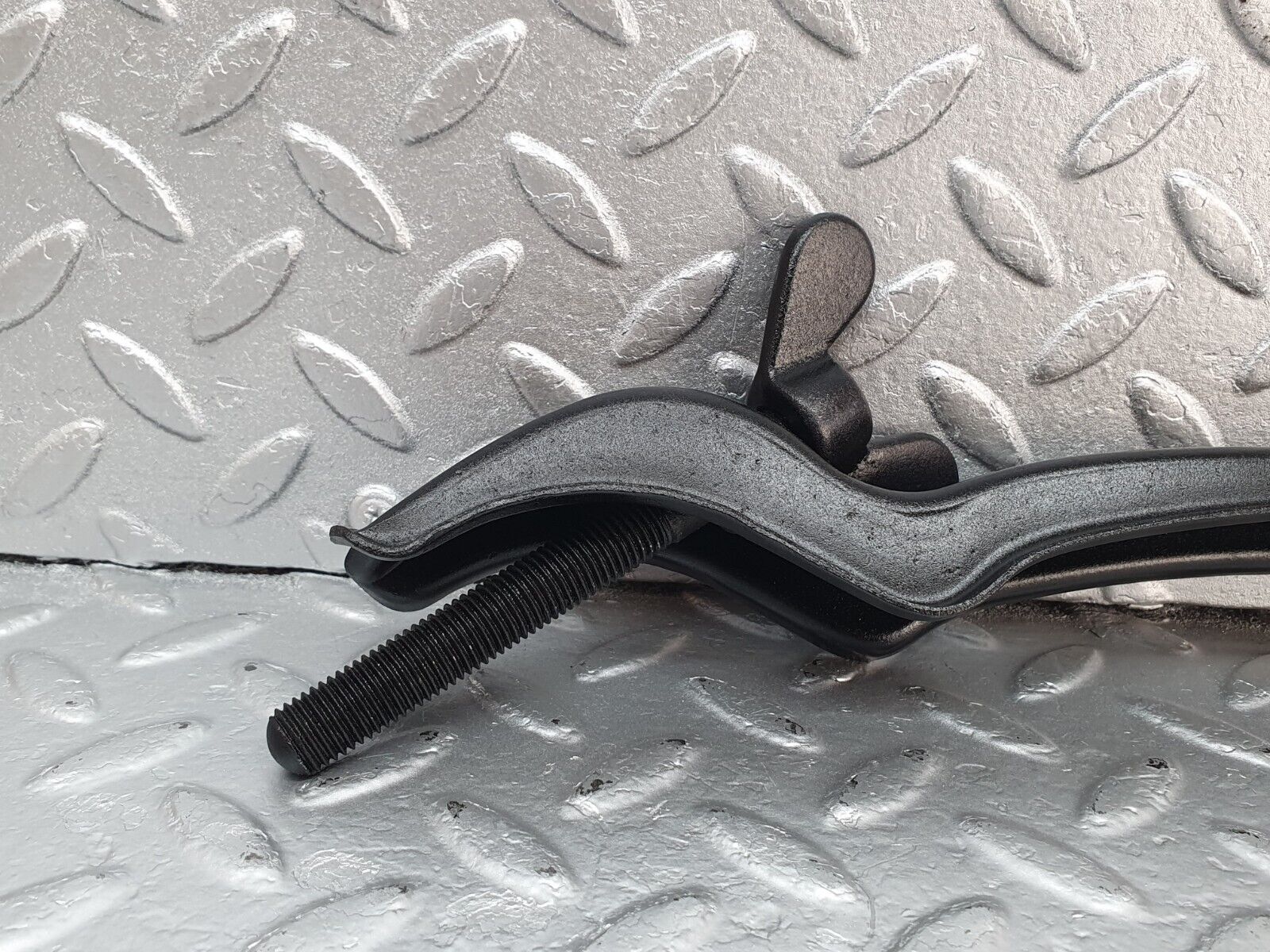 43145 Mercedes-Benz W108 280SE Spare Wheel Holder