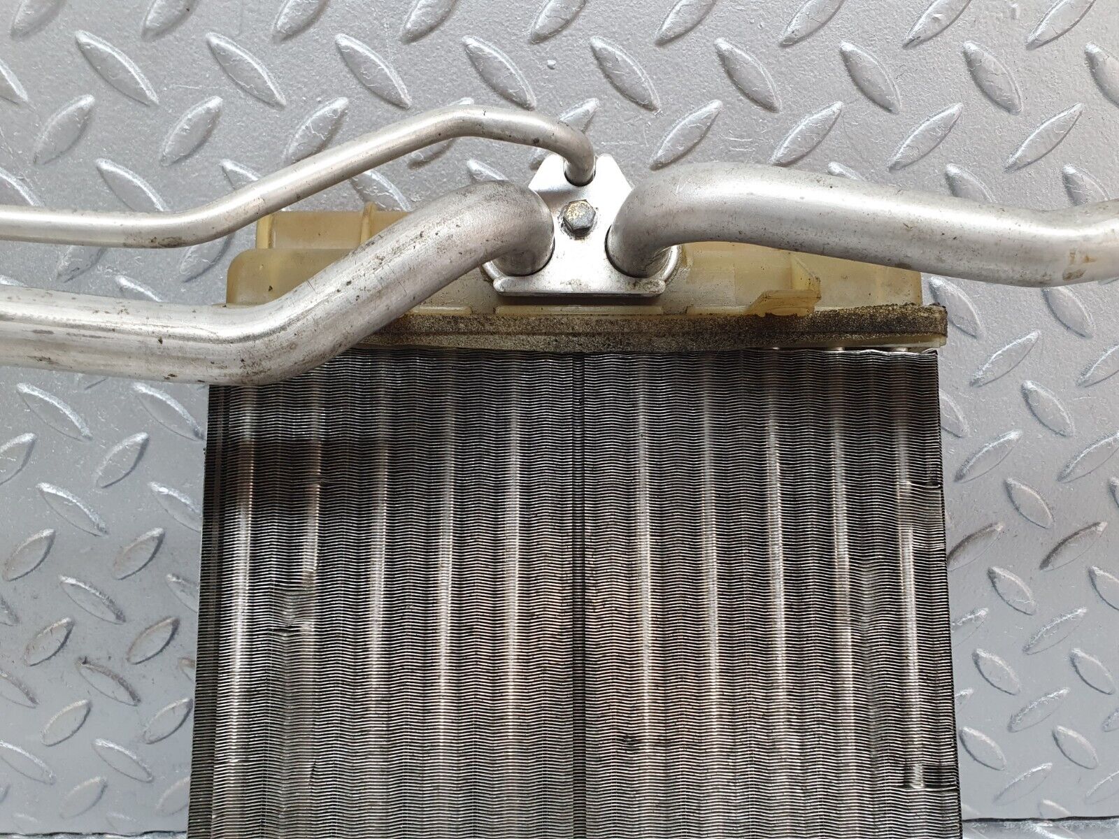 42406 Mercedes-Benz R129 320SL Coupe Heater Radiator Behr