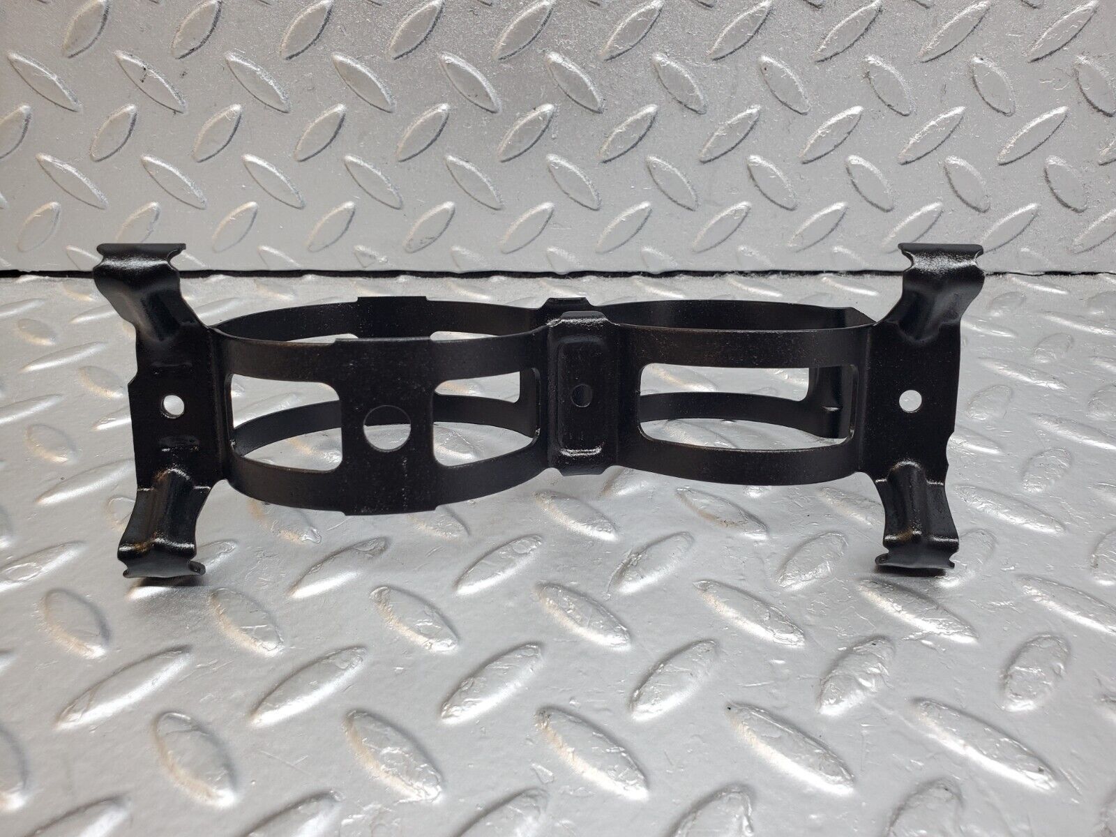 44728 Mercedes-Benz W124 220E Fuel Pump Fuel Filter Bracket Holder