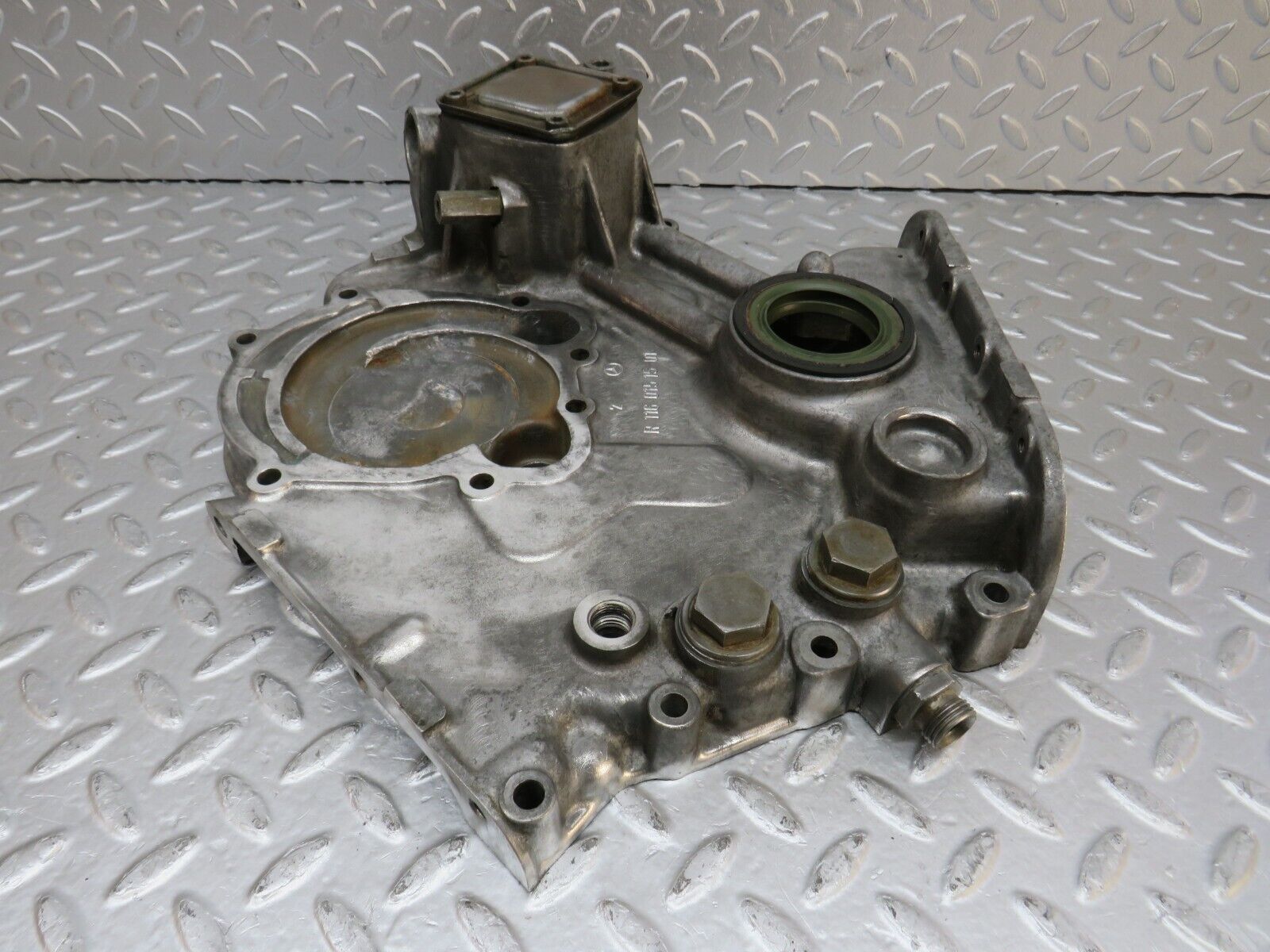 32846 Mercedes-Benz C107 R107 350 V8 Timing Chain Cover 1160151501