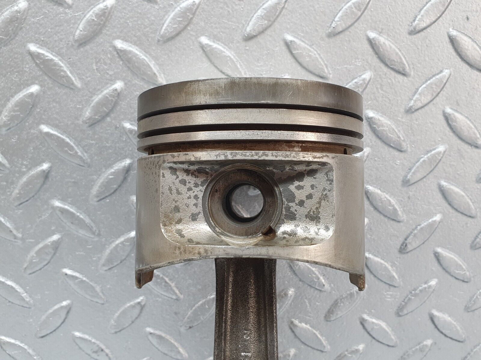 43776 Mercedes-Benz C126 380SEC Coupe Piston With Connecting Rod 88.010 11610