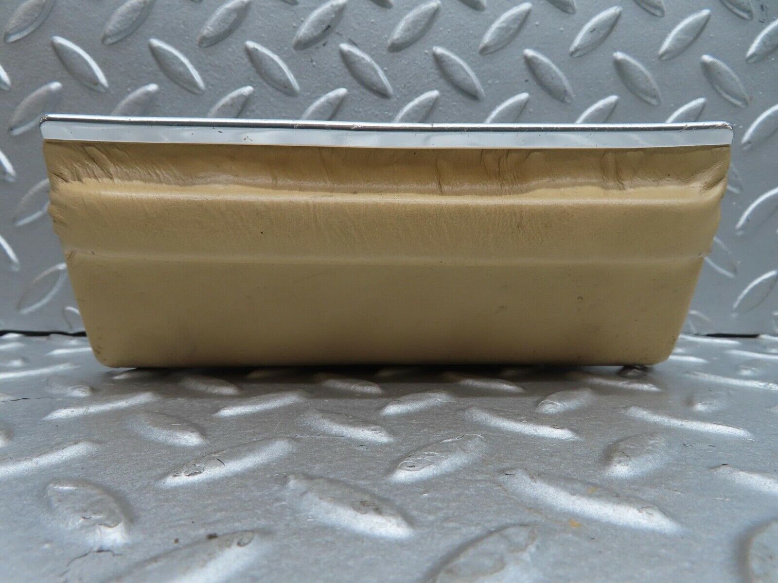 13851 Mercedes-Benz R107 450SL Centre Console Ashtray