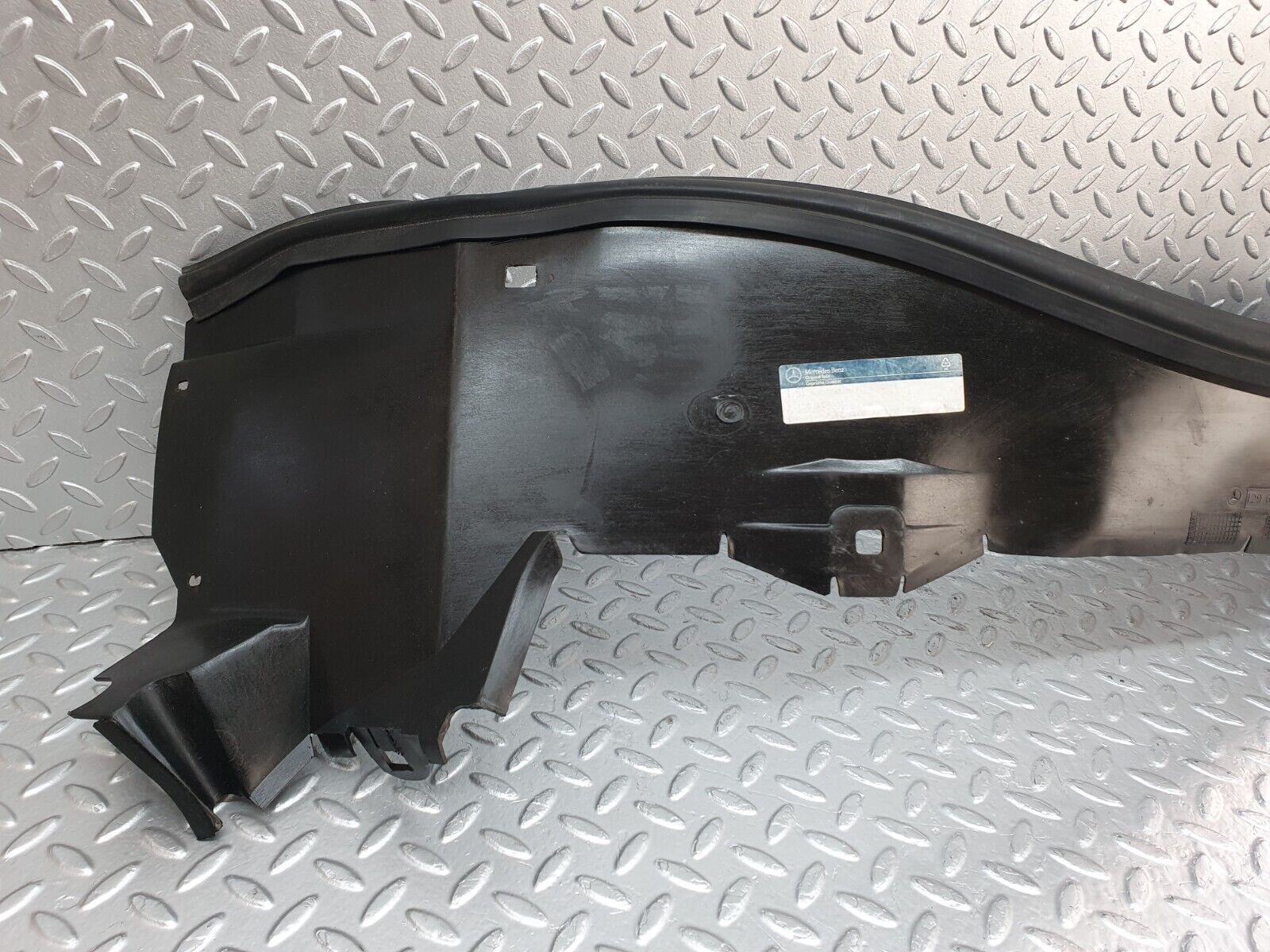 42584 Mercedes-Benz R129 320SL Coupe Front Left Inner Fender Wing Splash Guard 1296980330 1296900130
