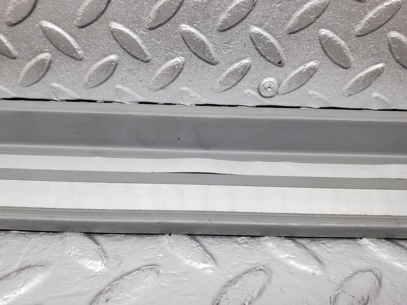 44584 Mercedes-Benz W124 220E Rear Right Door Sill Trim