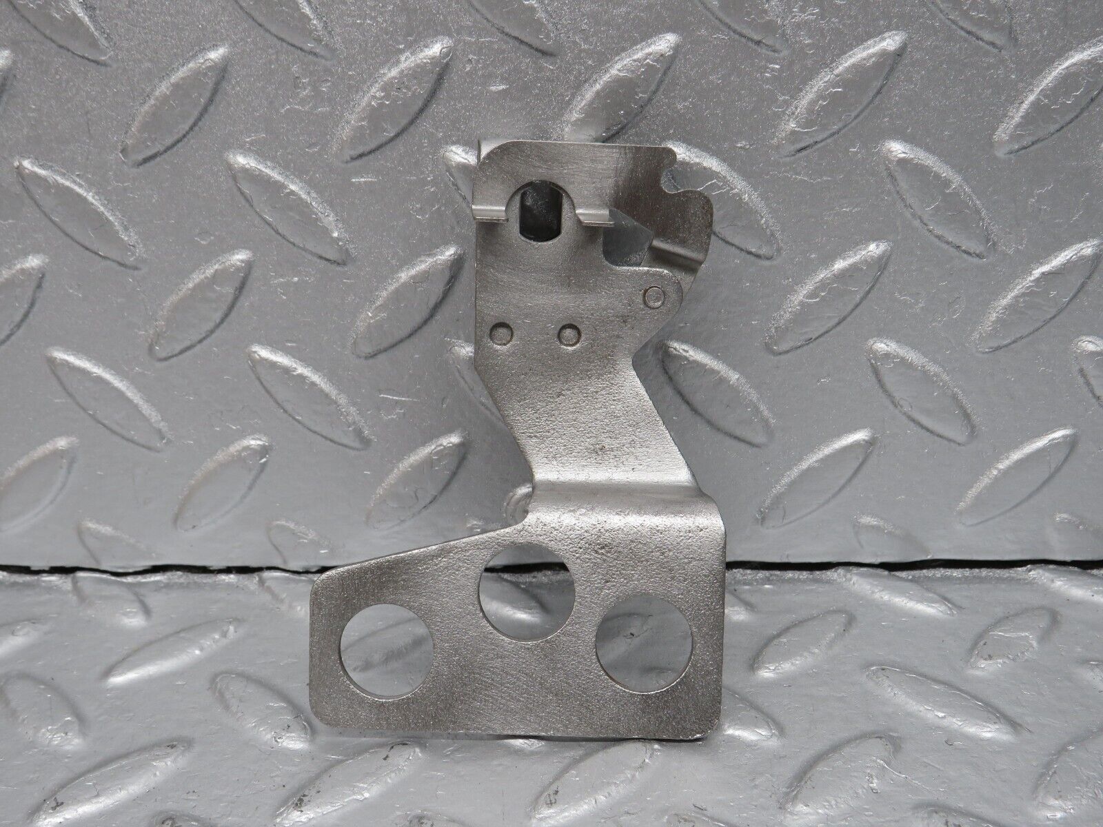 40167 Mercedes-Benz R107 350SL Automatic Gearbox Linkage Bracket