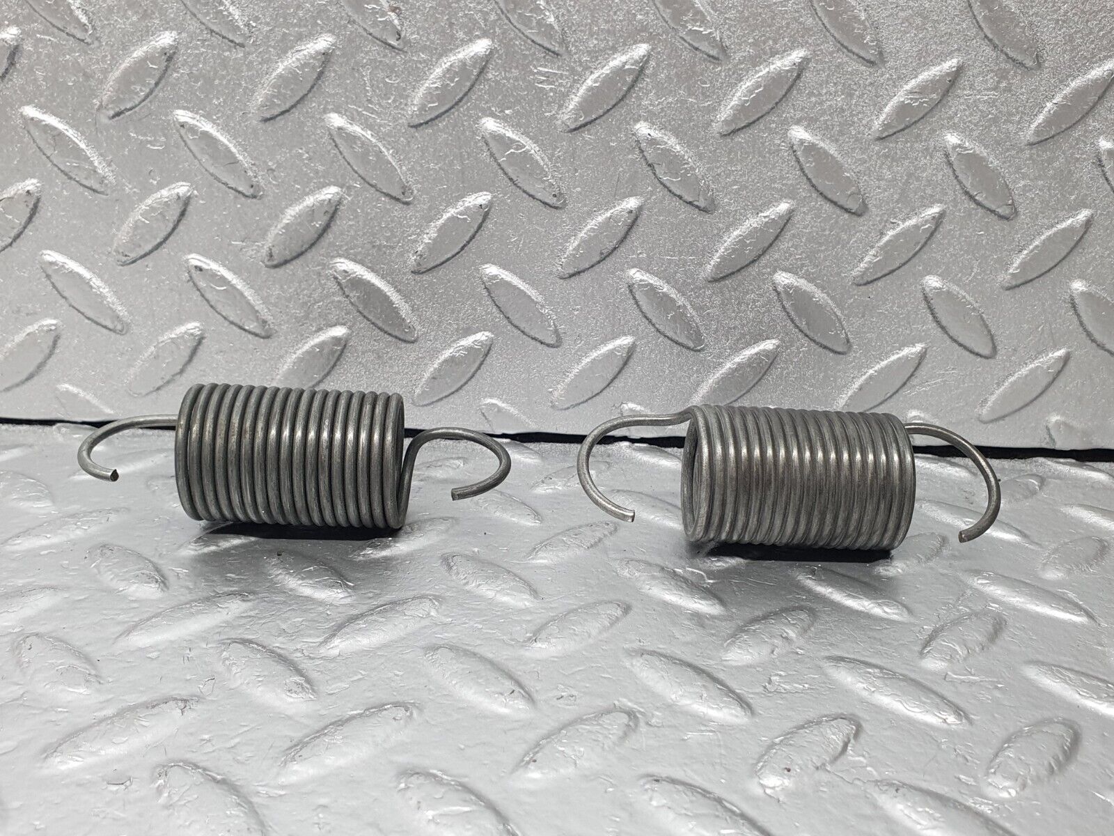44064 Mercedes-Benz C123 230CE Coupe Front Seat Adjustment Spring Pair