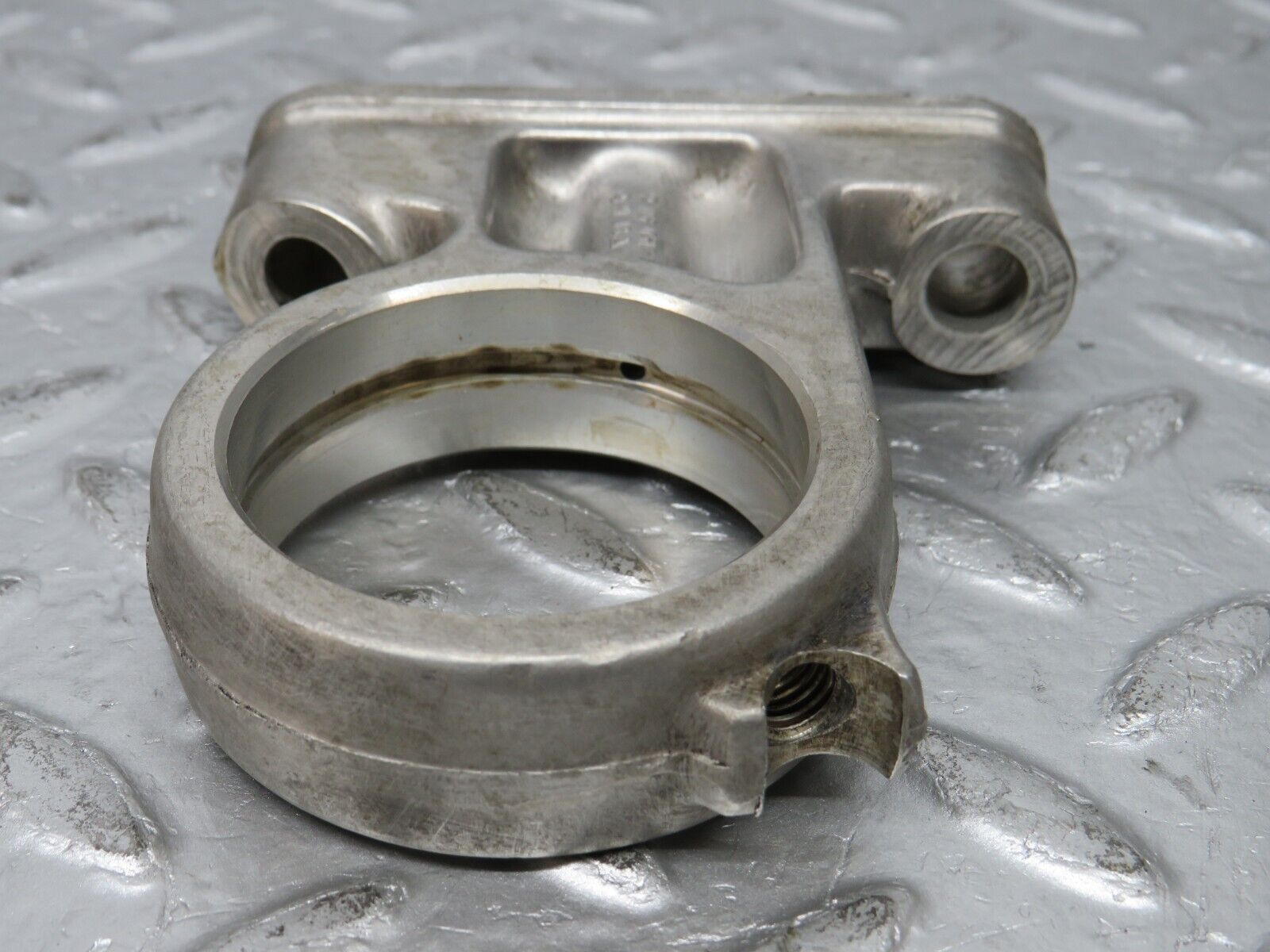 32792 Mercedes-Benz C107 R107 350 V8 Camshaft Tower Bearing 1160512118