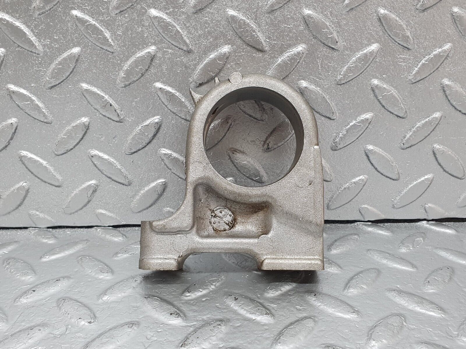 43800 Mercedes-Benz C126 380SEC Coupe Camshaft Tower Bearing 1160514612