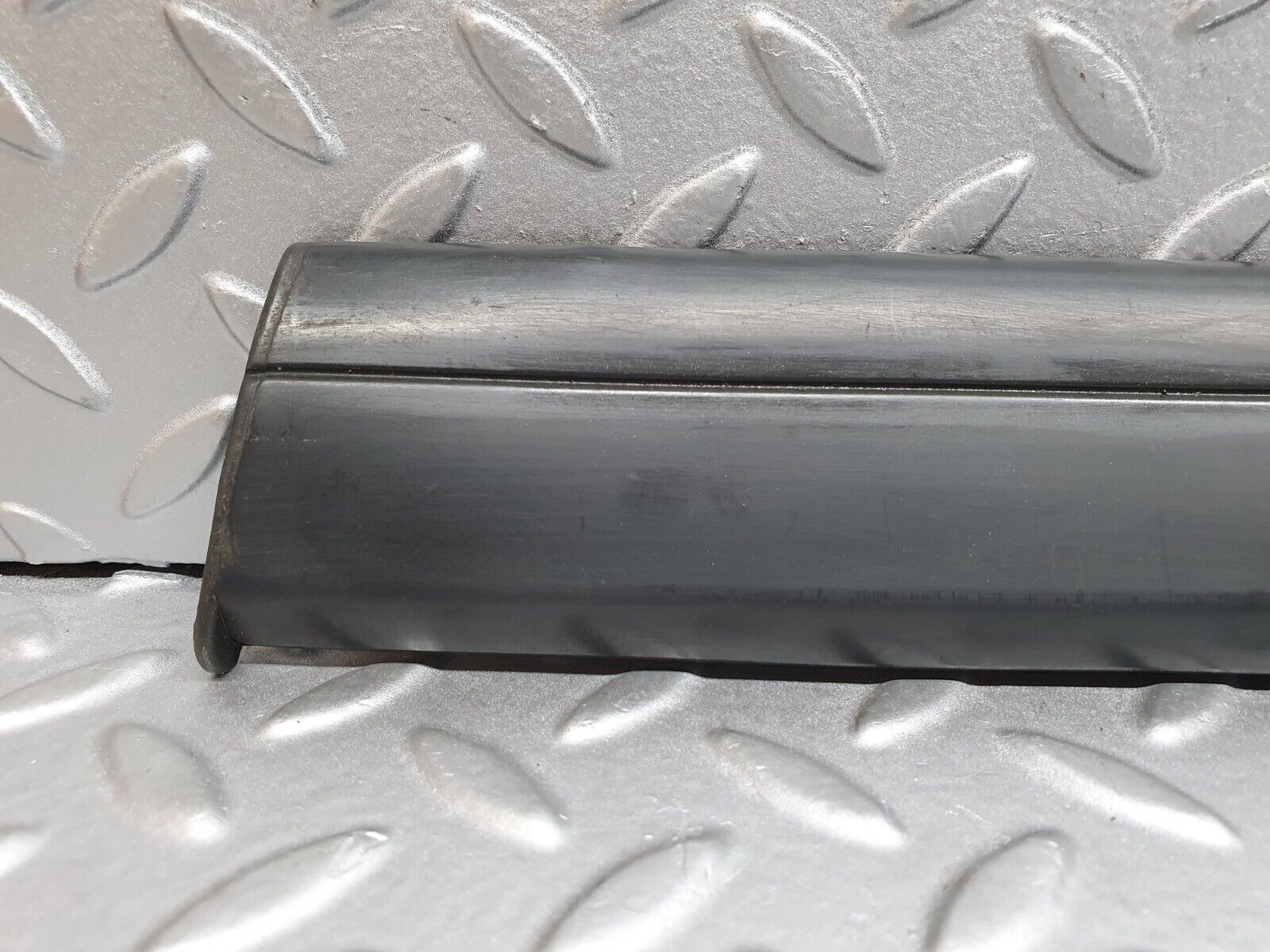 41684 Mercedes-Benz W124 200E Front Right Door Lower Moulding Trim