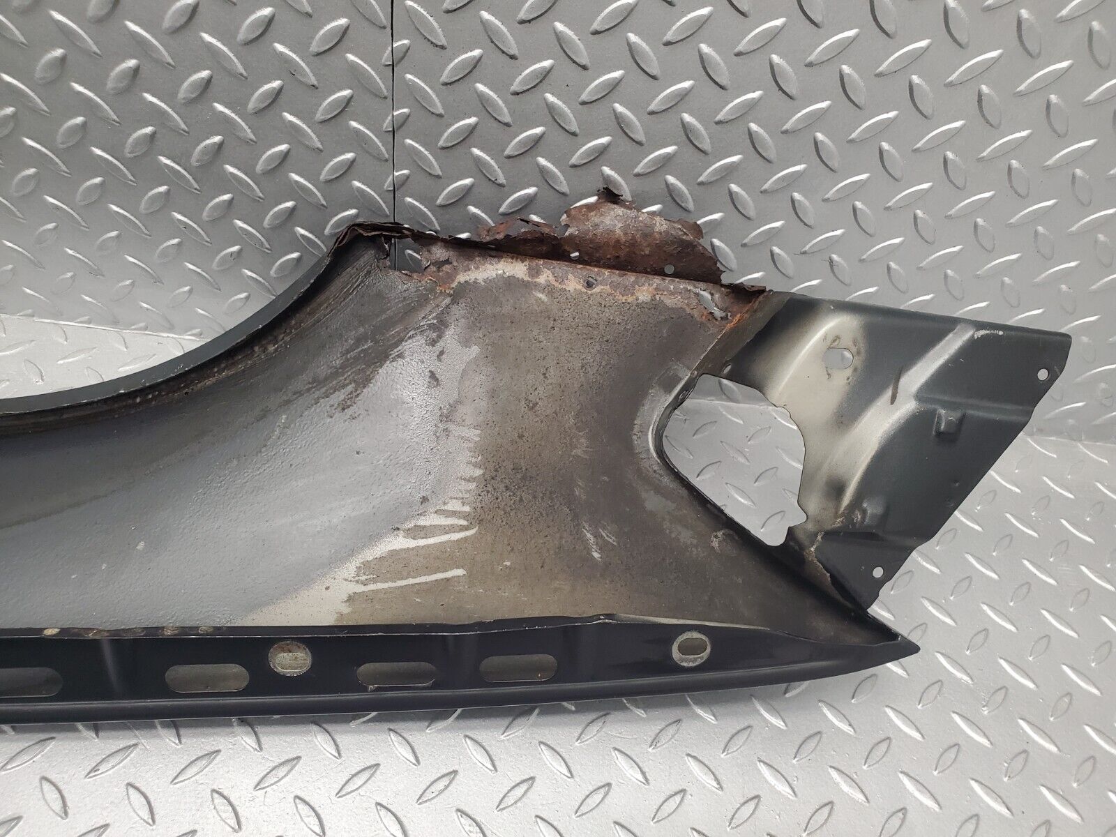 46126 Mercedes-Benz R129 Front Right Wing Fender