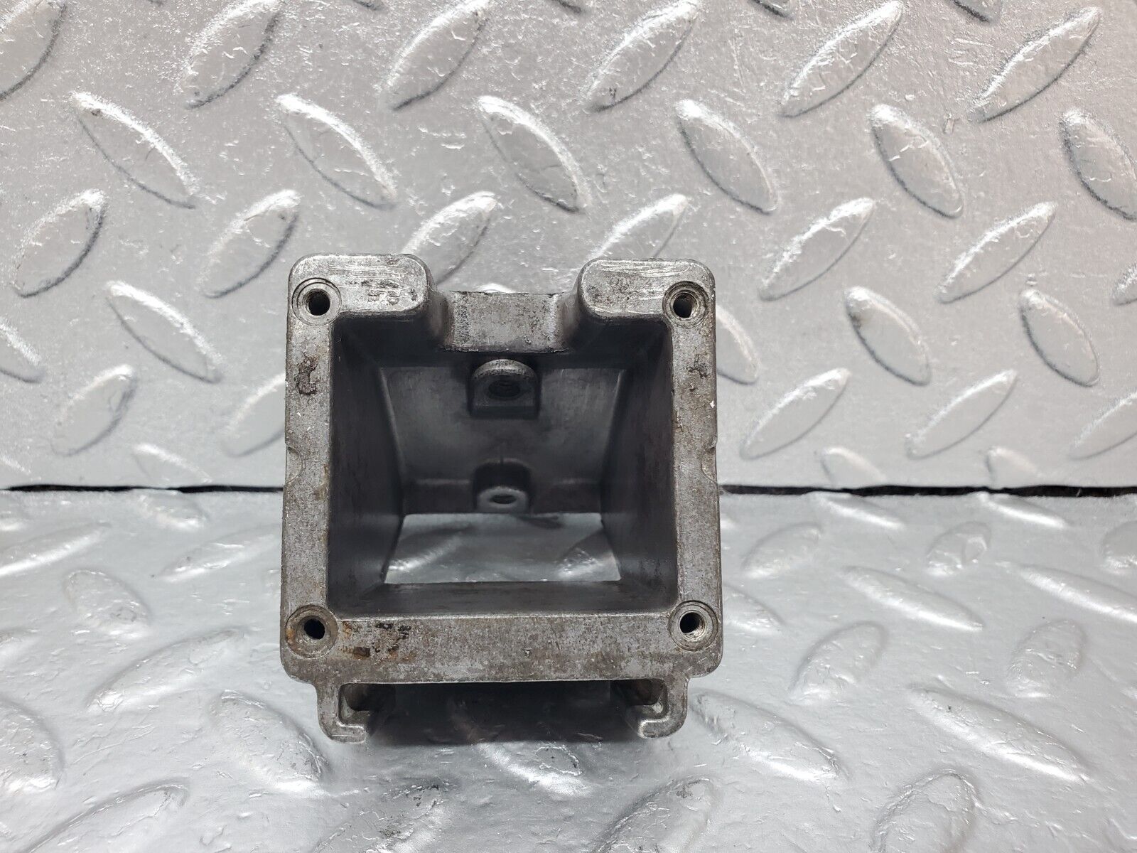 44819 Mercedes-Benz W124 220E Ignition Coil Bracket 1111580140