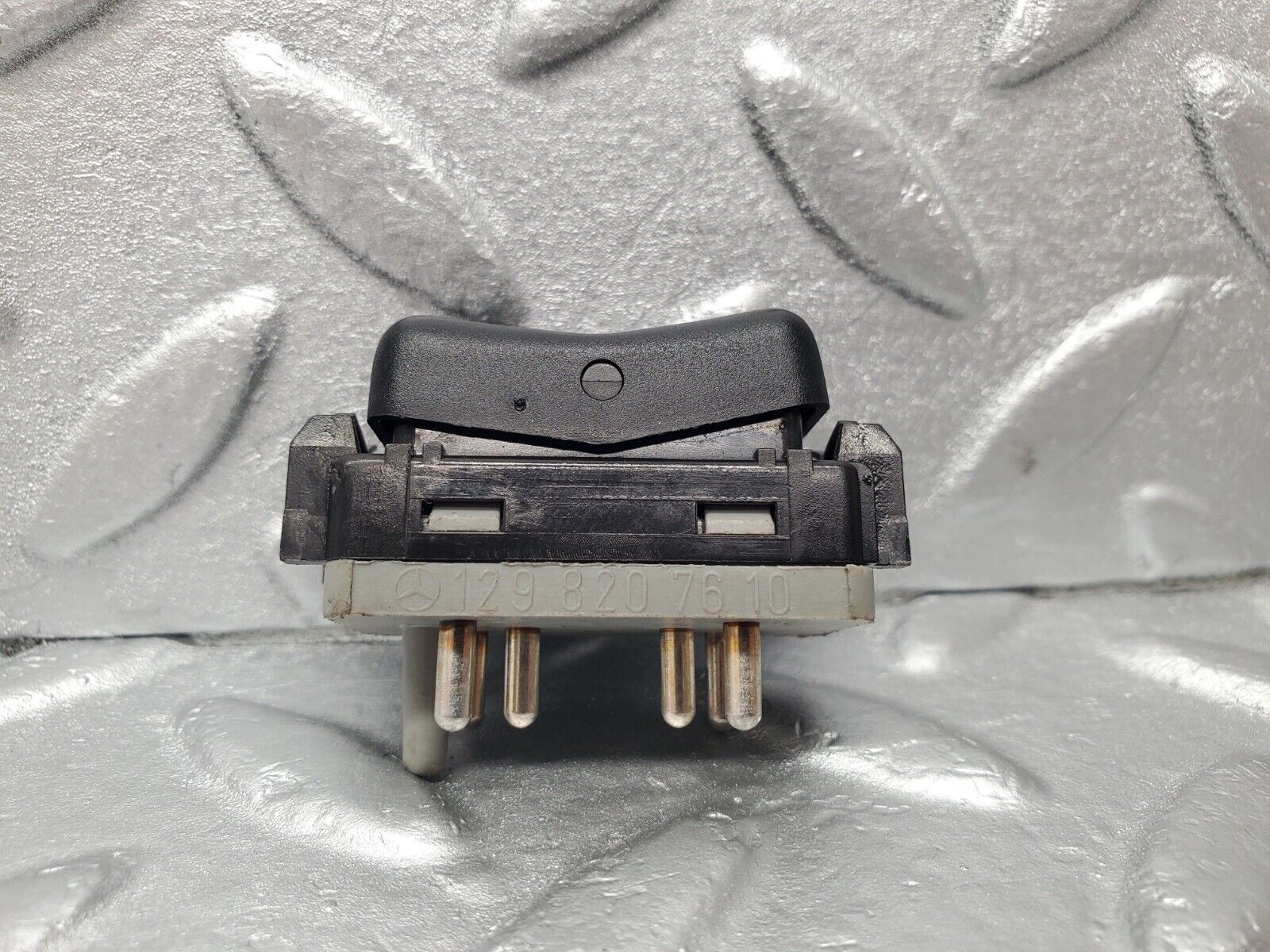 46928 Mercedes-Benz R129 320SL Coupe Heated Seat Switch 1298207610