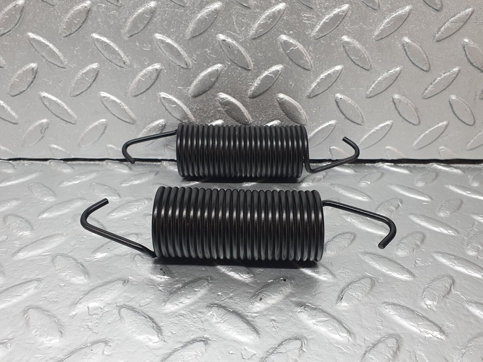 42824 Mercedes-Benz W201 190 2.0L Trunk Lid Hinge Spring 2x