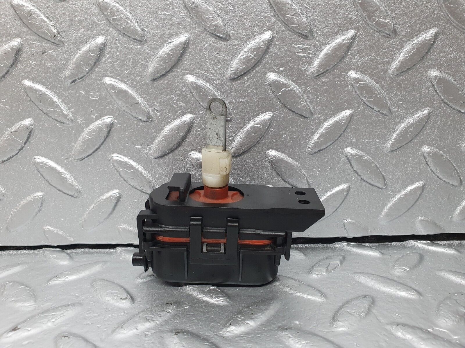 42253 Mercedes-Benz R129 320SL Coupe Heater Box Vacuum Actuator