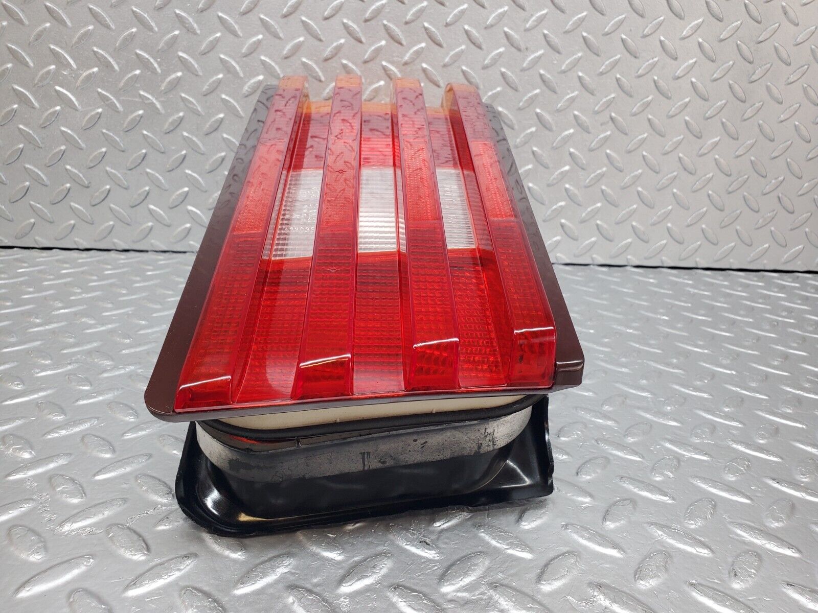 45040 Mercedes-Benz R129 300SL Coupe Tail Light Left Side