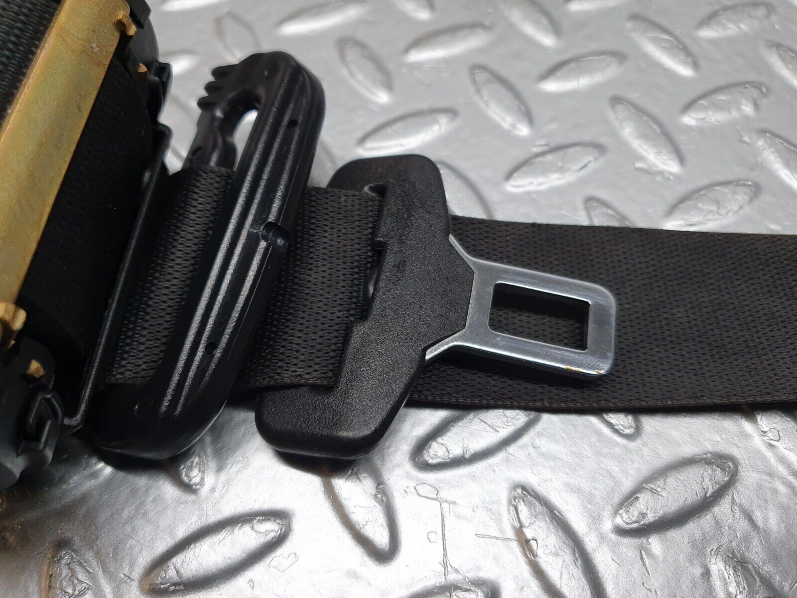 41984 Mercedes-Benz W202 C200 Rear Seat Belt Set With Buckles 2028600586 2028609269