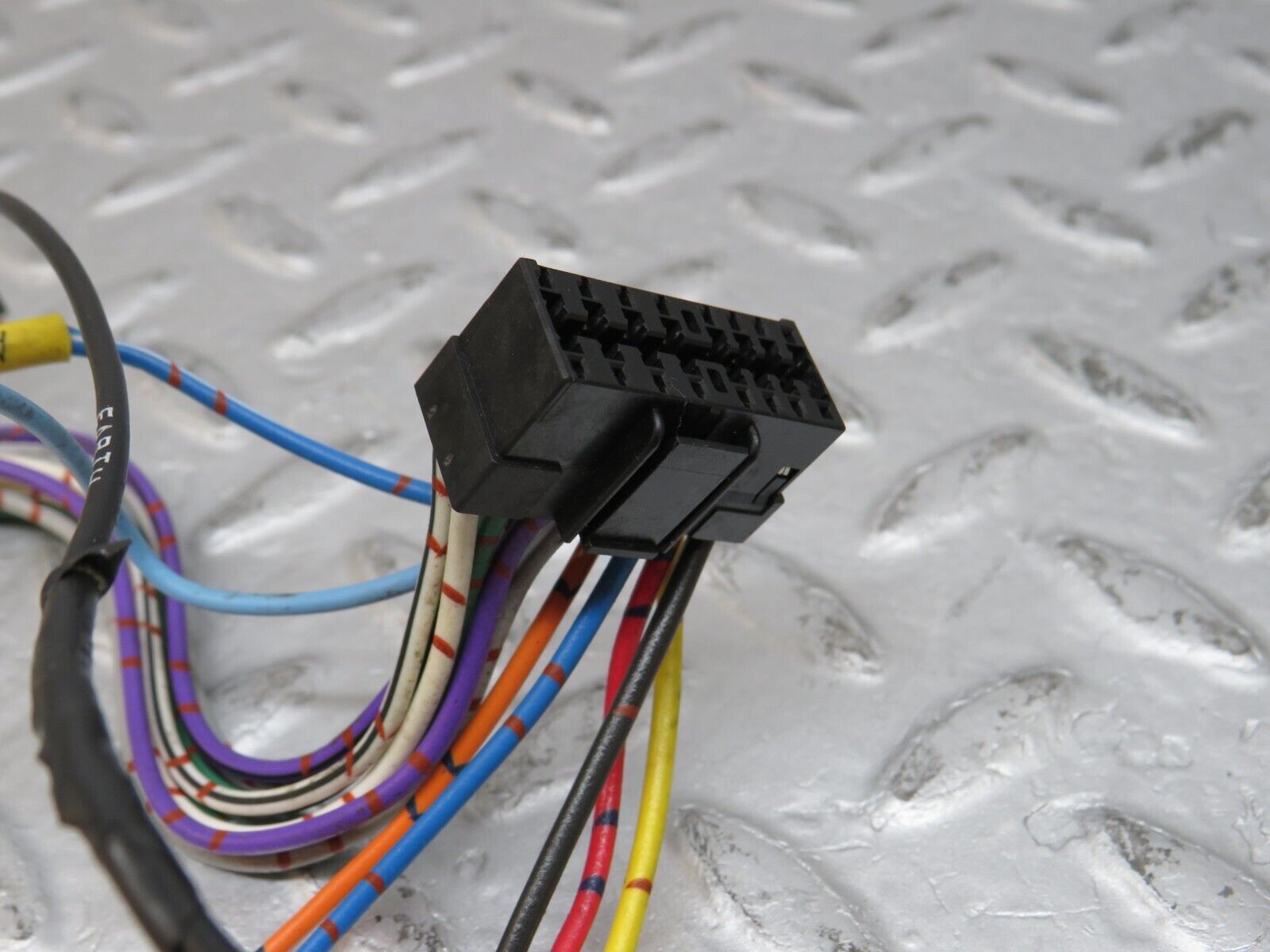 36509 Mercedes-Benz W201 190E 2.0L Radio Audio Adapter Converter PIONEER CD-RD100