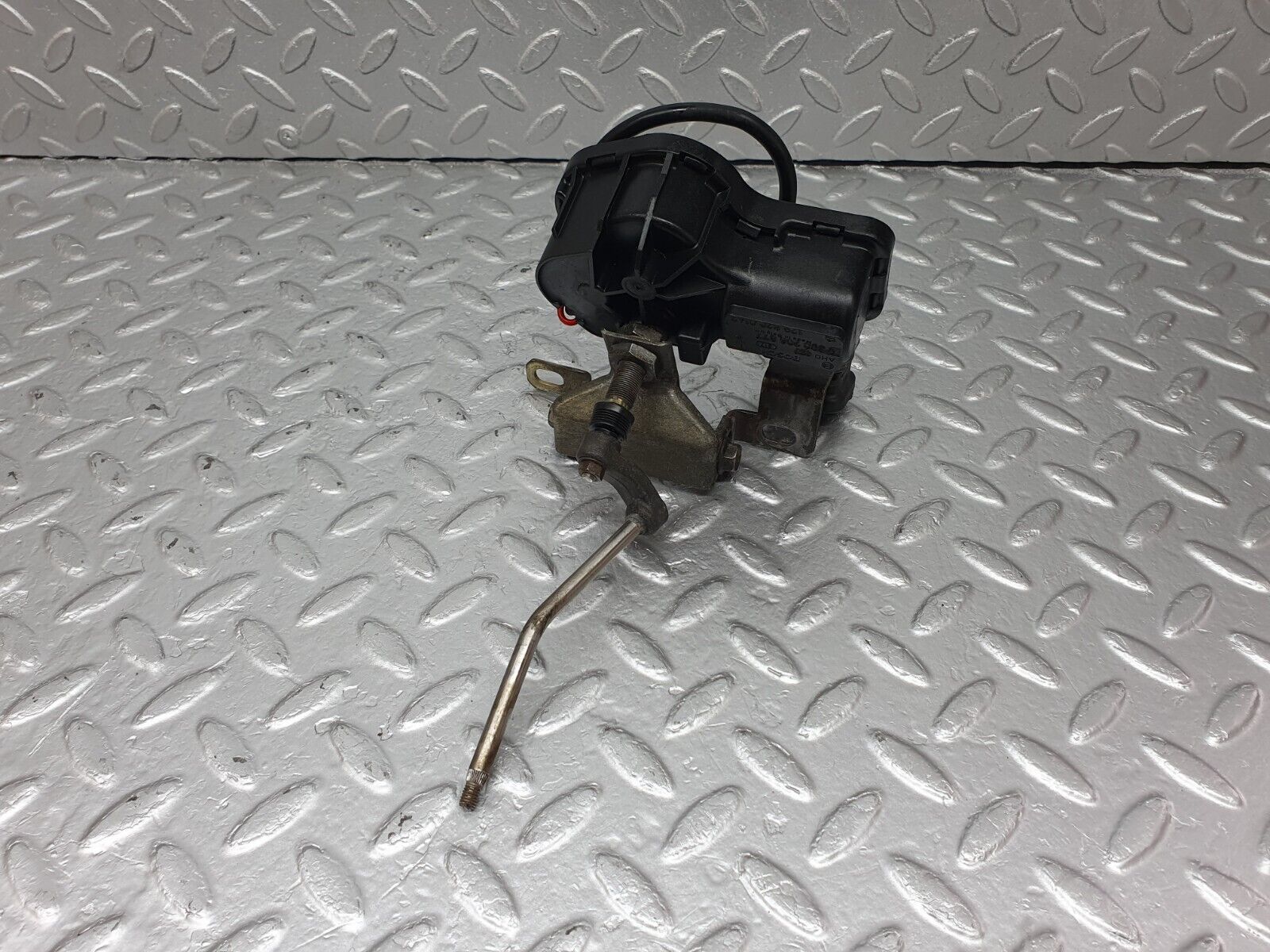 42497 Mercedes-Benz R129 320SL Coupe Headlight Wiper Motor Left Bosch 1298200142 0390206877