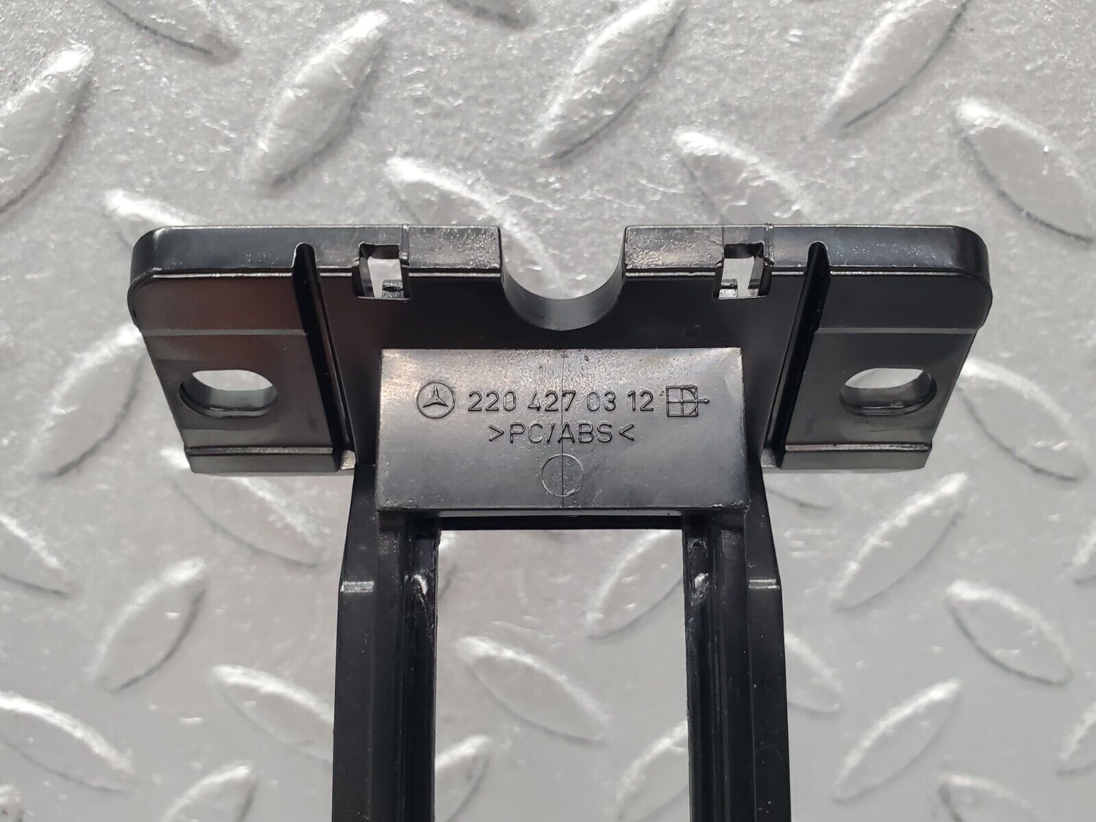 46011 Mercedes-Benz W220 S430 Parking Brake Release Handle 2204270312 2204270220