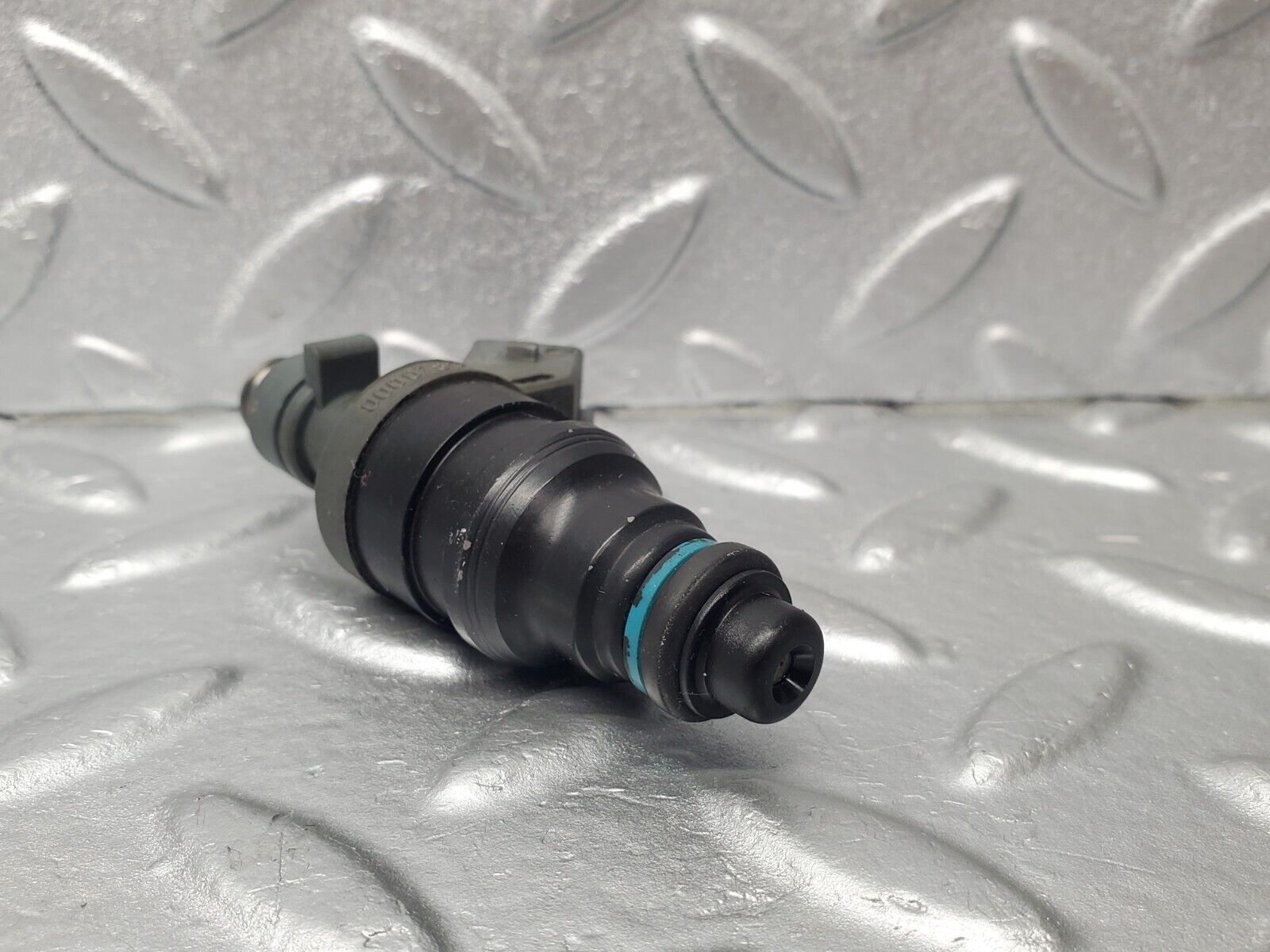 46242 Mercedes-Benz W124 280E Fuel Injector Bosch 0280155209 0000787323