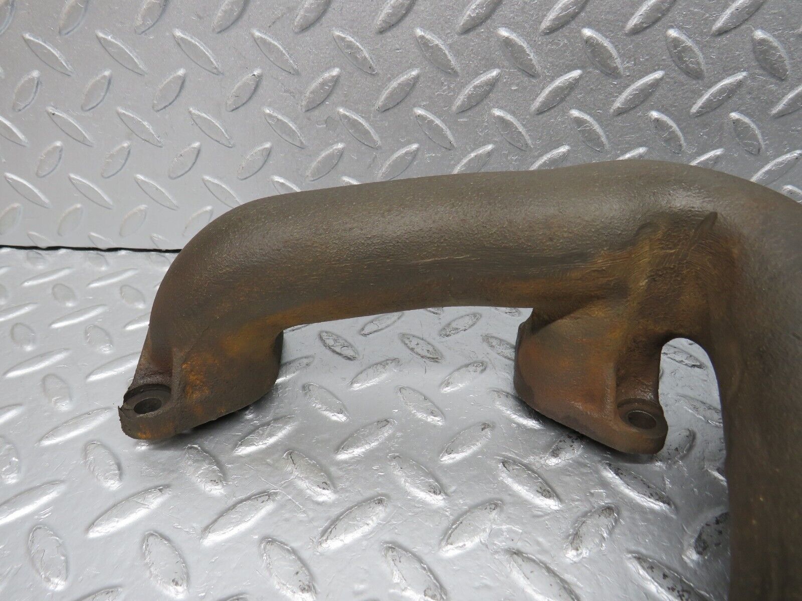 39276 Mercedes-Benz R107 500SL Exhaust Manifold Right Side 1171421202