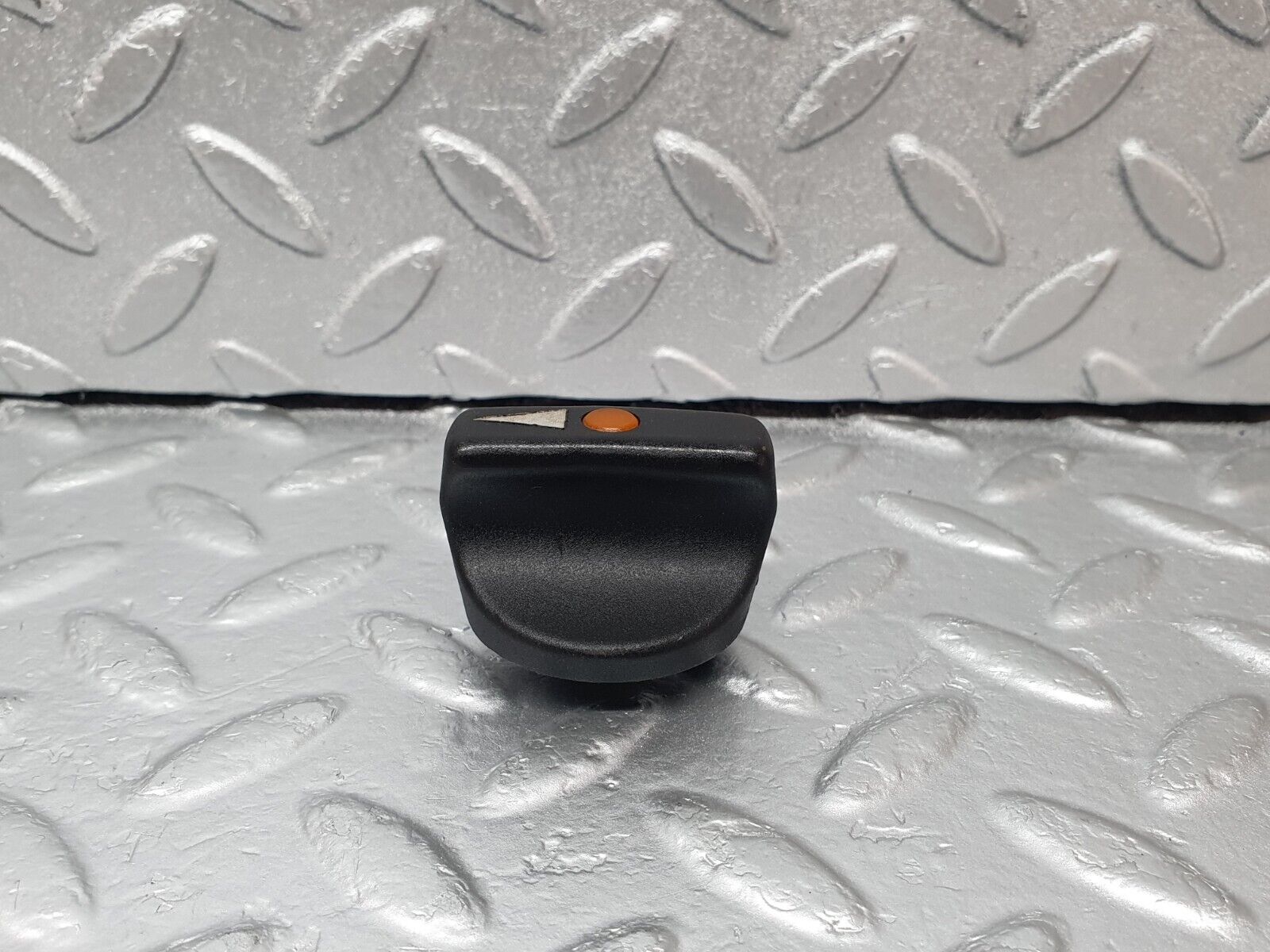 43659 Mercedes-Benz C126 380SEC Coupe Headlight Switch Knob 1265400083