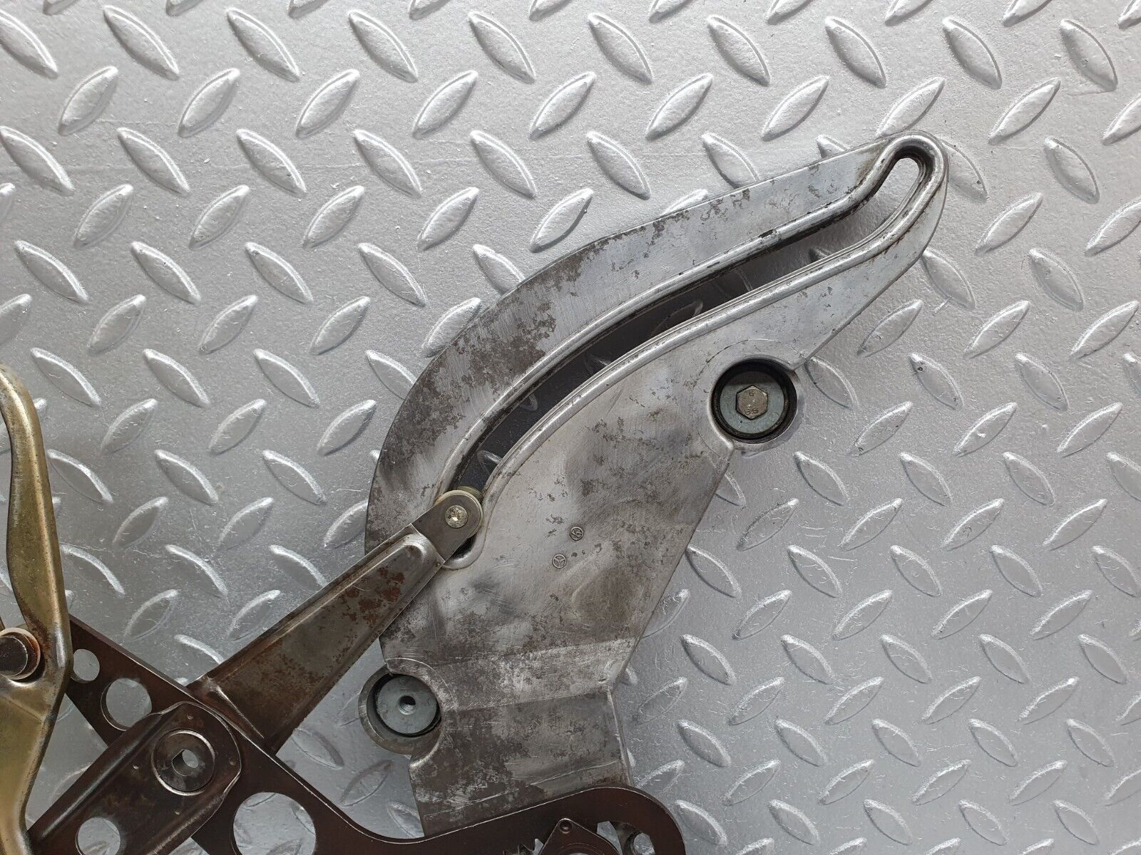 43747 Mercedes-Benz C126 380SEC Coupe Rear Left Power Window Regulator