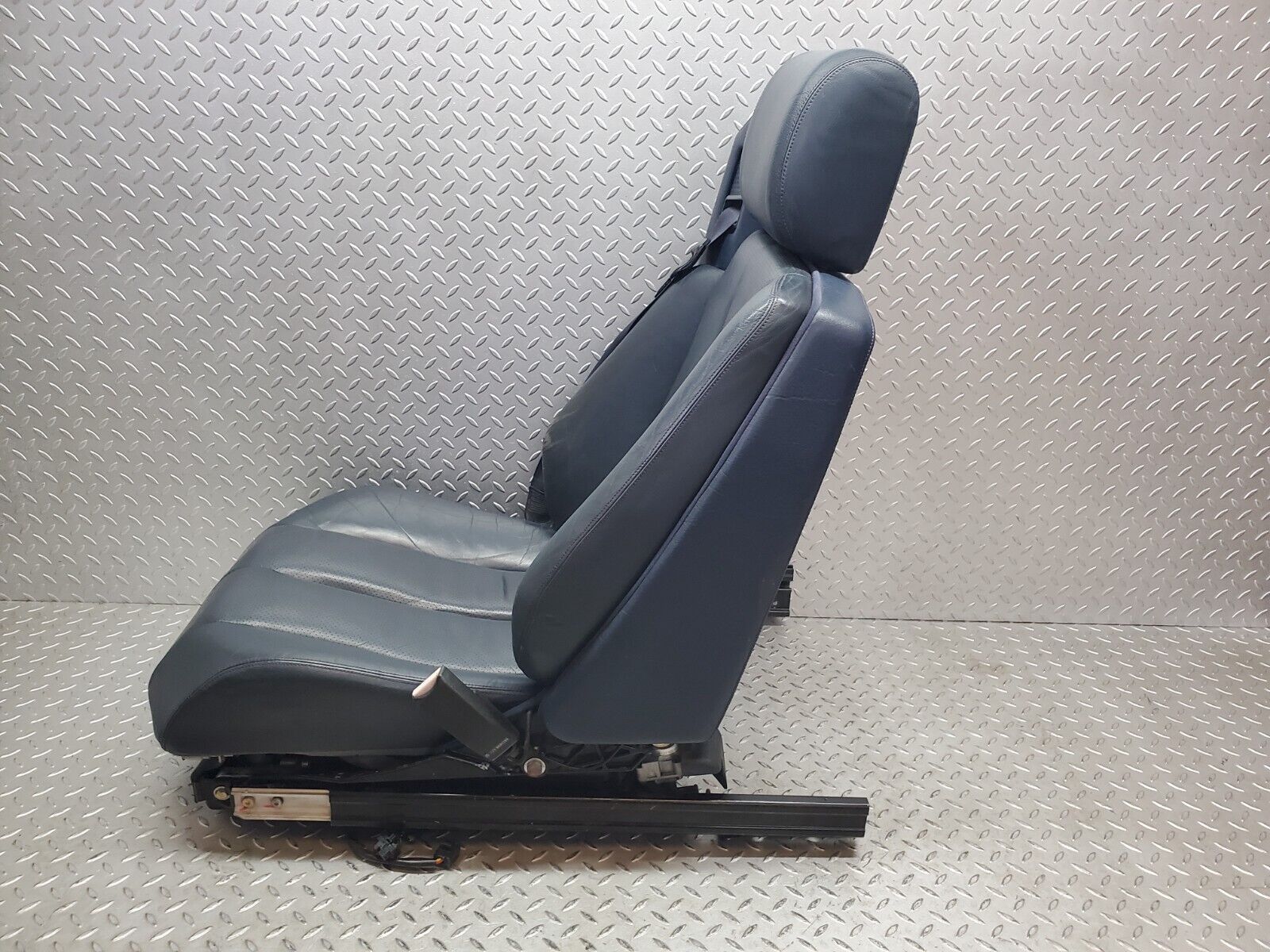 45168 Mercedes-Benz R129 300SL Coupe Electric Front Right Seat Leather Blue