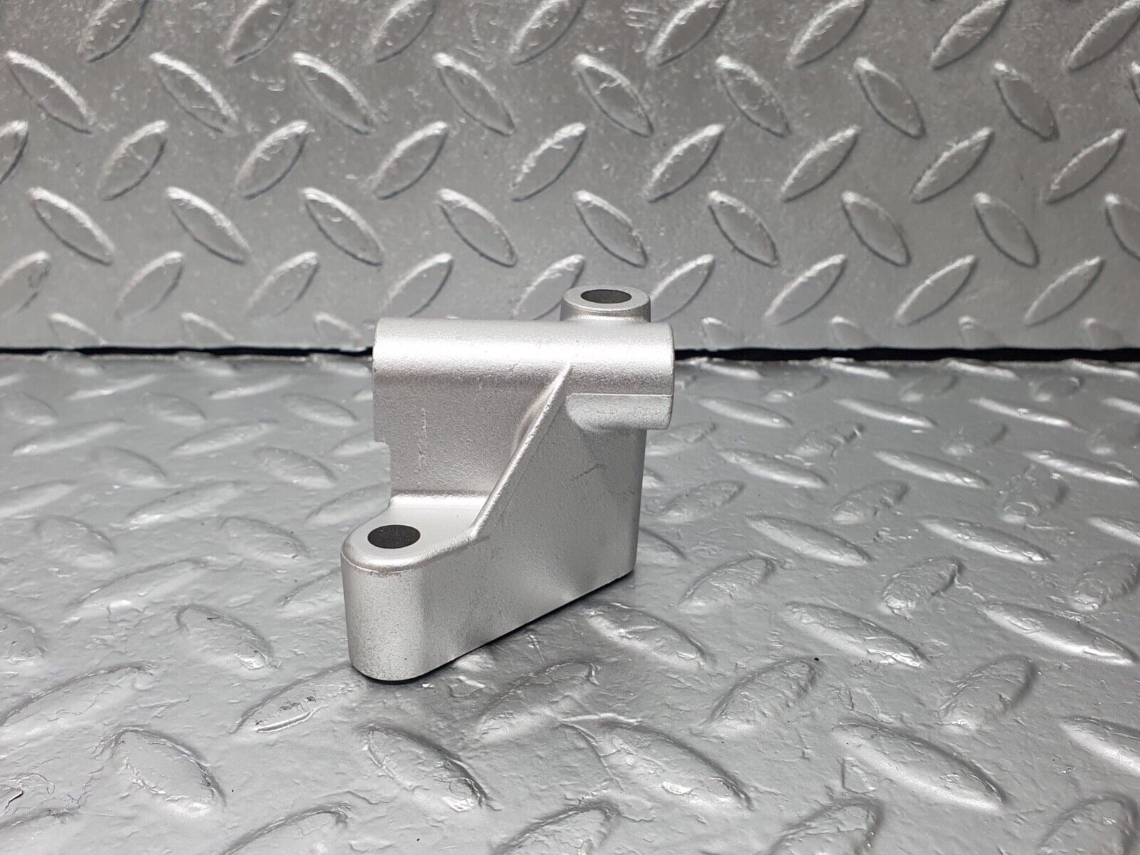 42983 Mercedes-Benz W201 190 Alternator Generator Support 1021550835