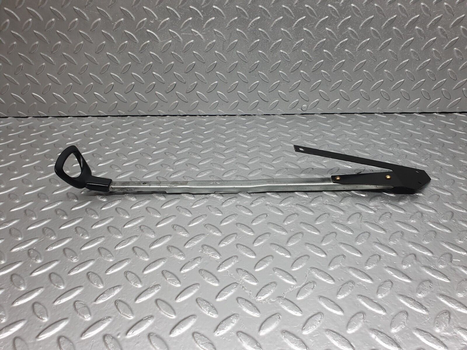 43096 Mercedes-Benz W108 280SE Front Left Seat Side Sliding Adjust Handle