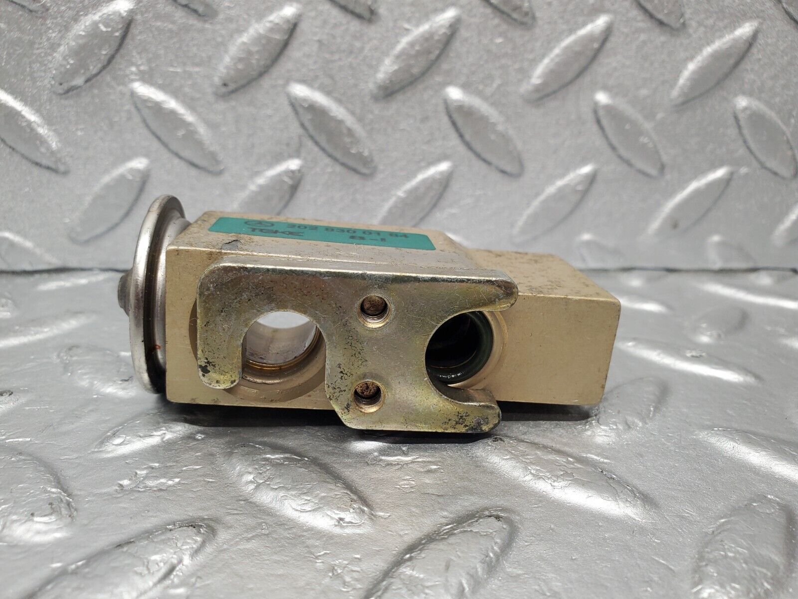 47009 Mercedes-Benz R129 320SL Coupe Air Conditioning Expansion Valve 2028300184