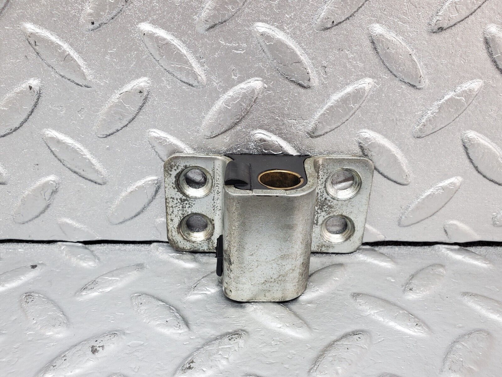 44340 Mercedes-Benz W123 280E Right Door Lock Latch